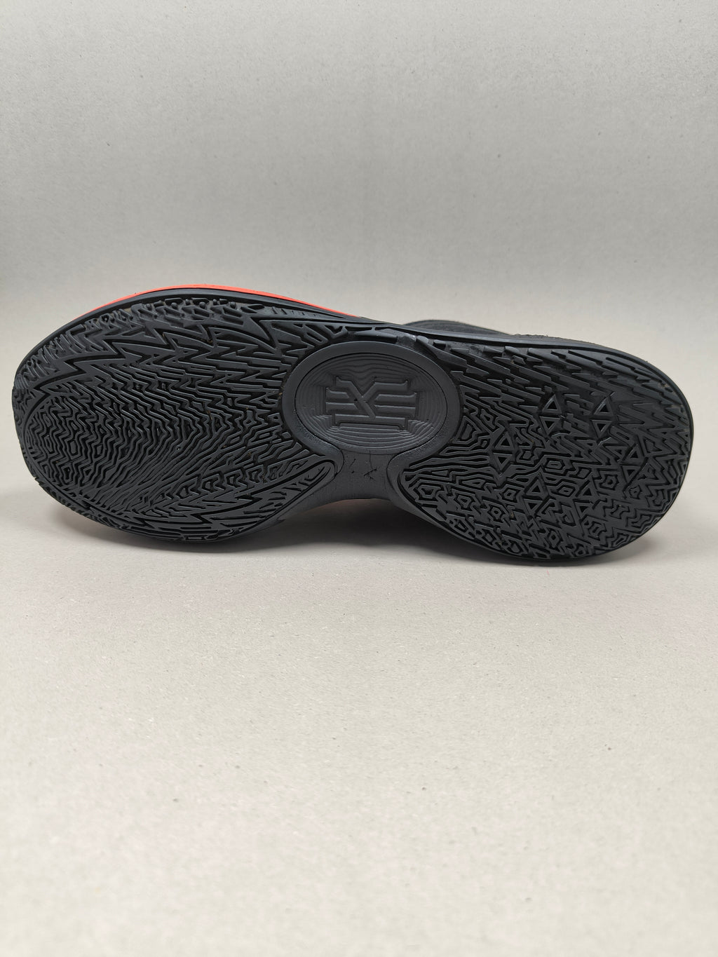 Nike Kyrie 5 . Size : EUR  42 | Excellent+