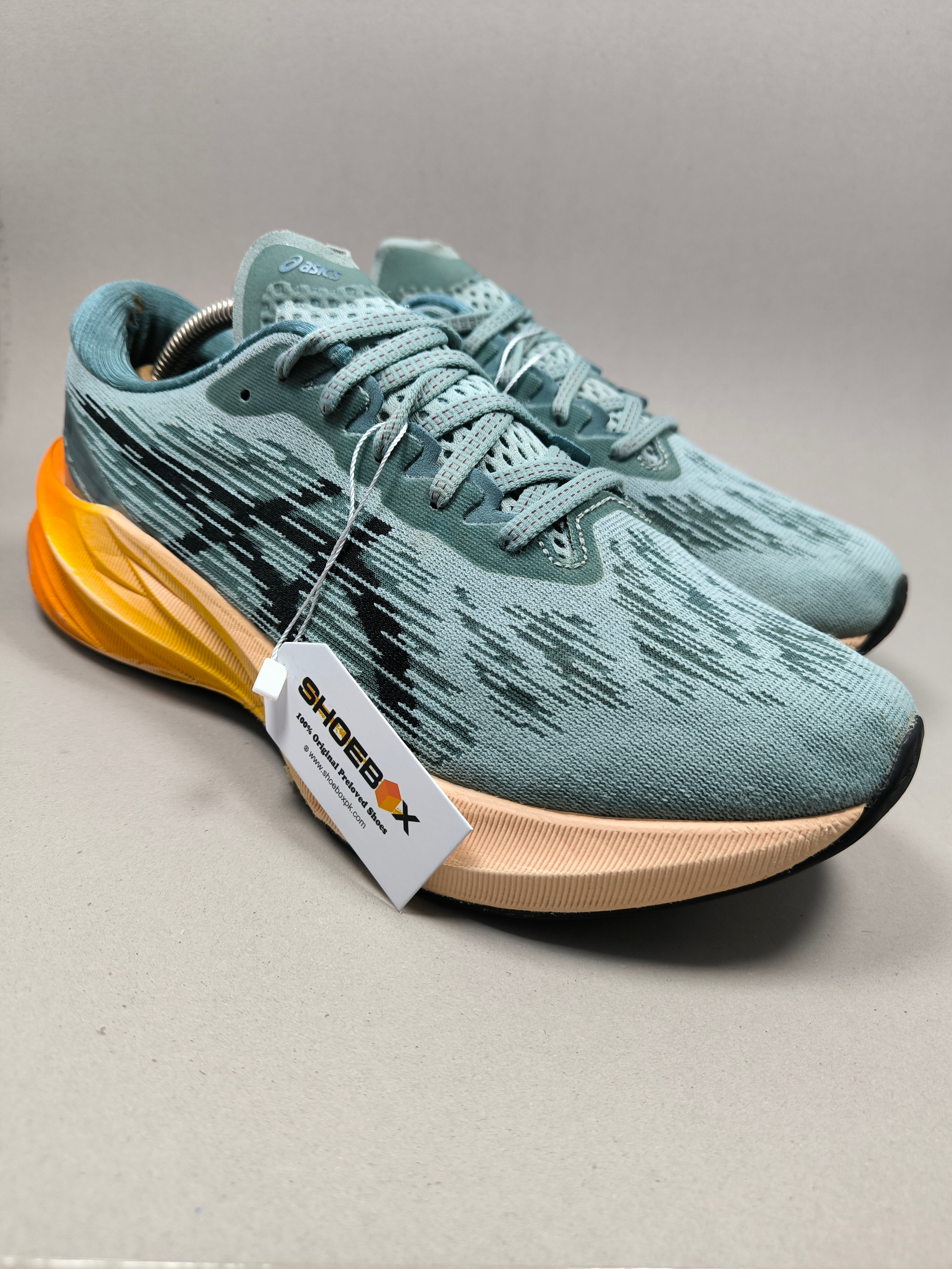 Asics Nova Blast 3 . Size : EUR  42 | Excellent+