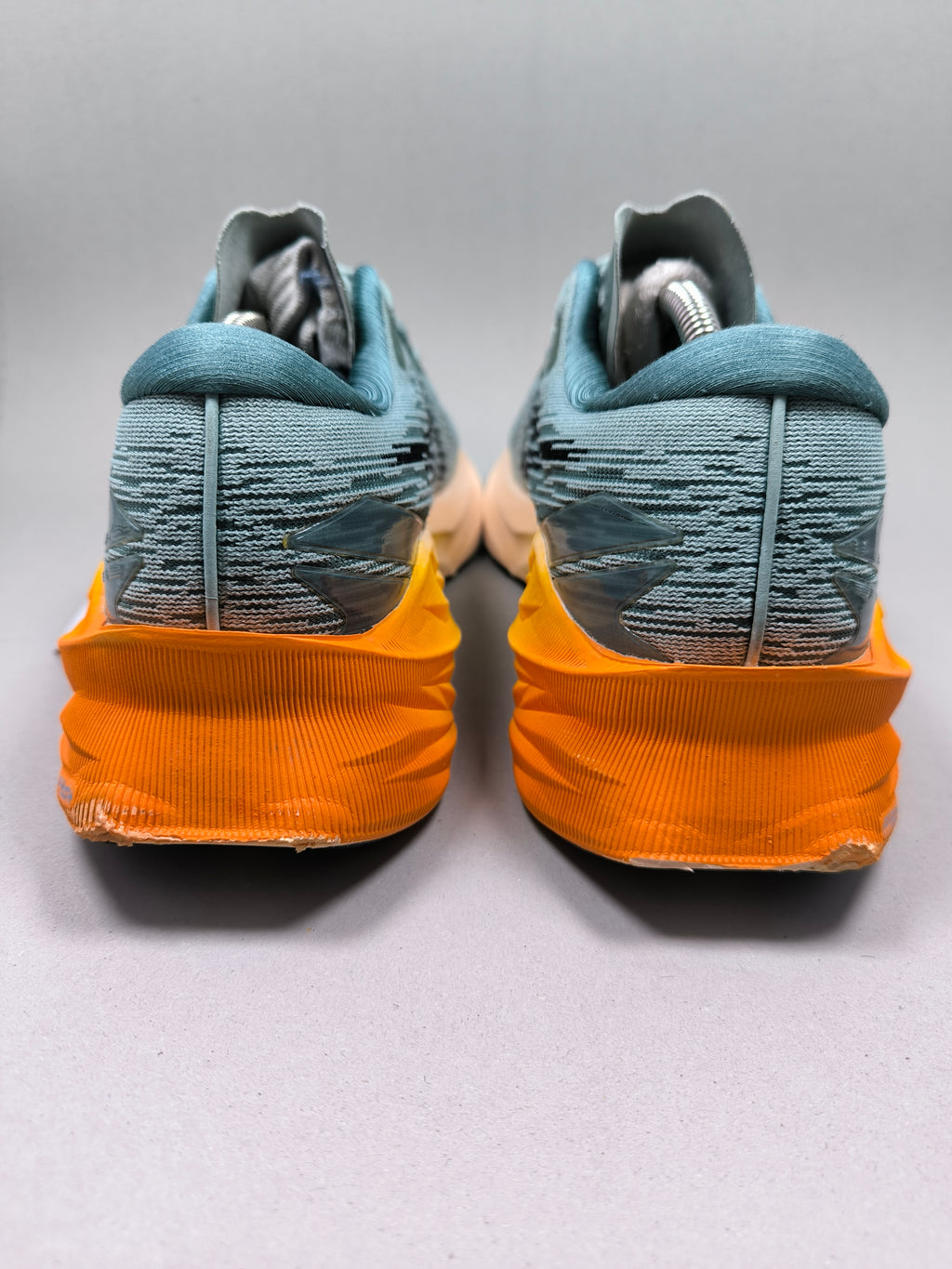 Asics Nova Blast 3 . Size : EUR  42 | Excellent+