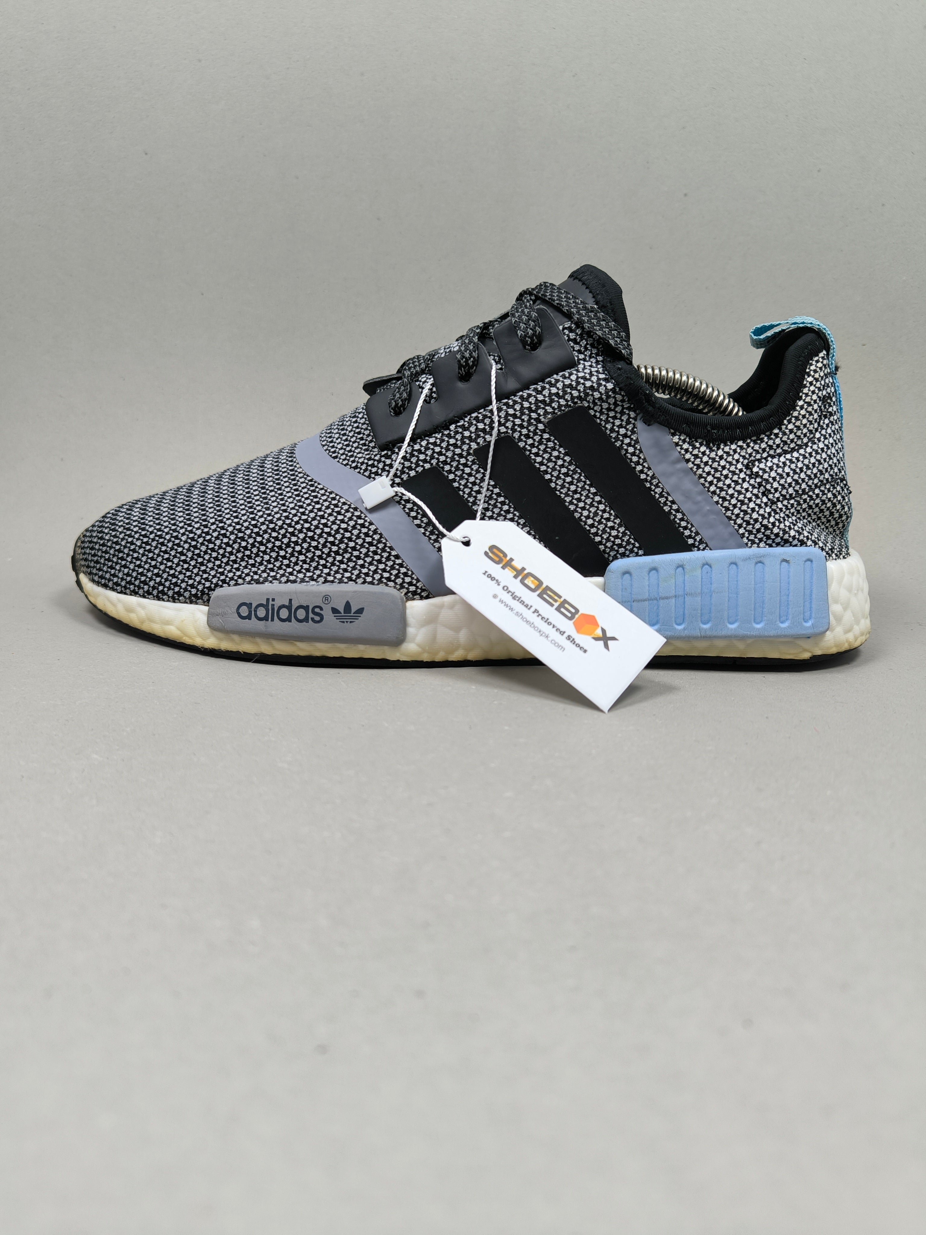 Adidas NMD R1 . Size  : EUR  42 | Excellent+