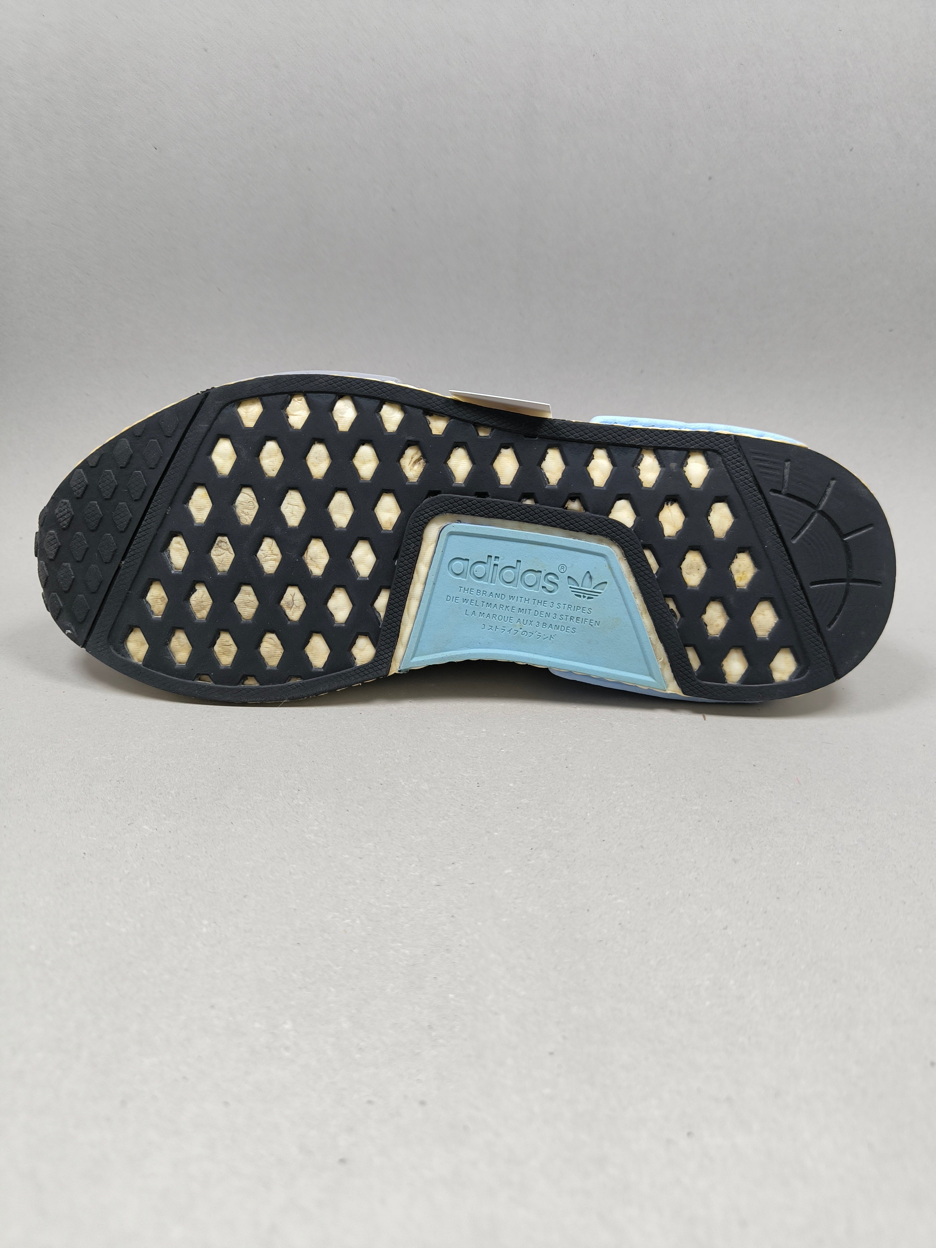 Adidas NMD R1 . Size  : EUR  42 | Excellent+