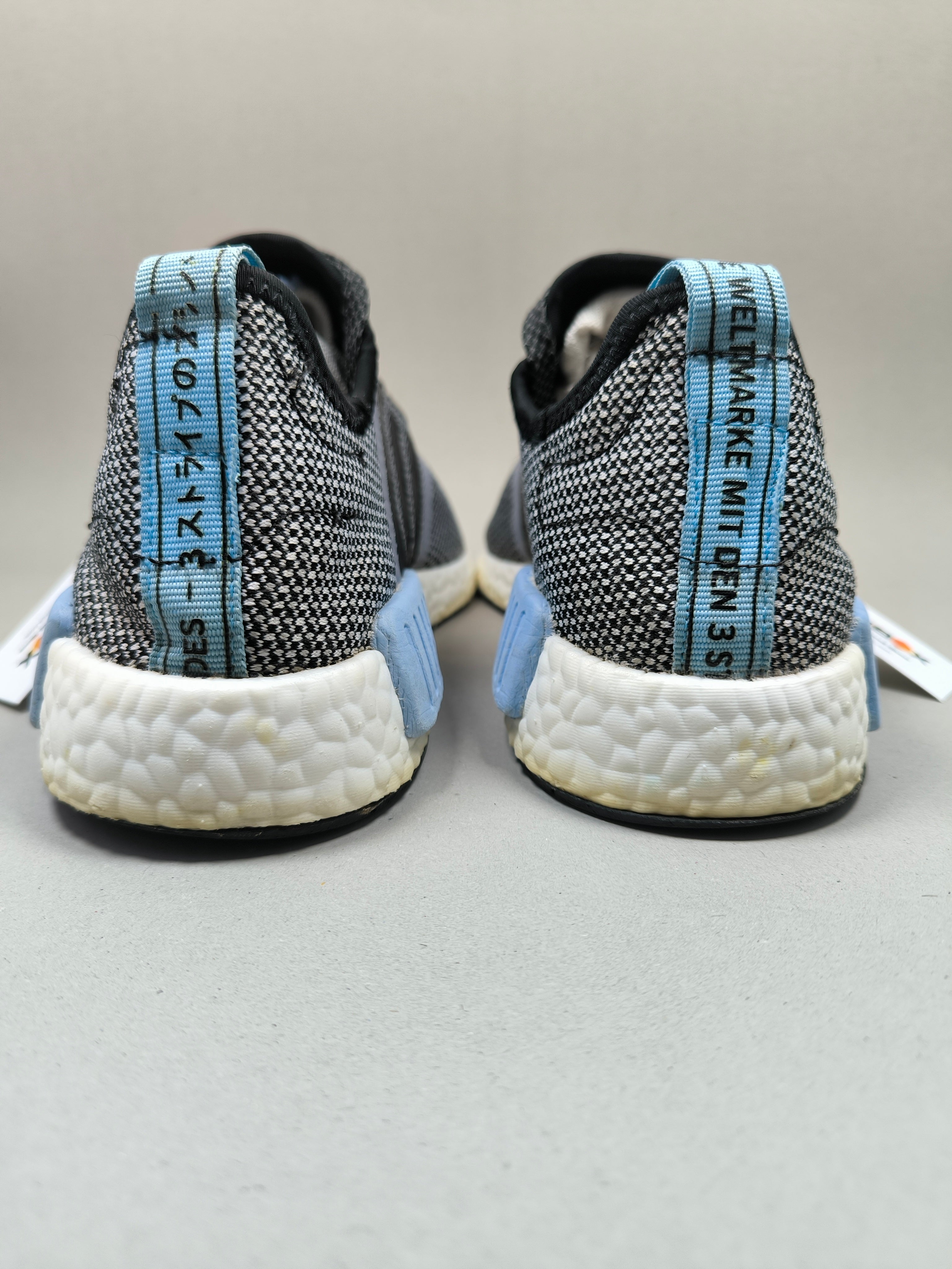 Adidas NMD R1 . Size  : EUR  42 | Excellent+