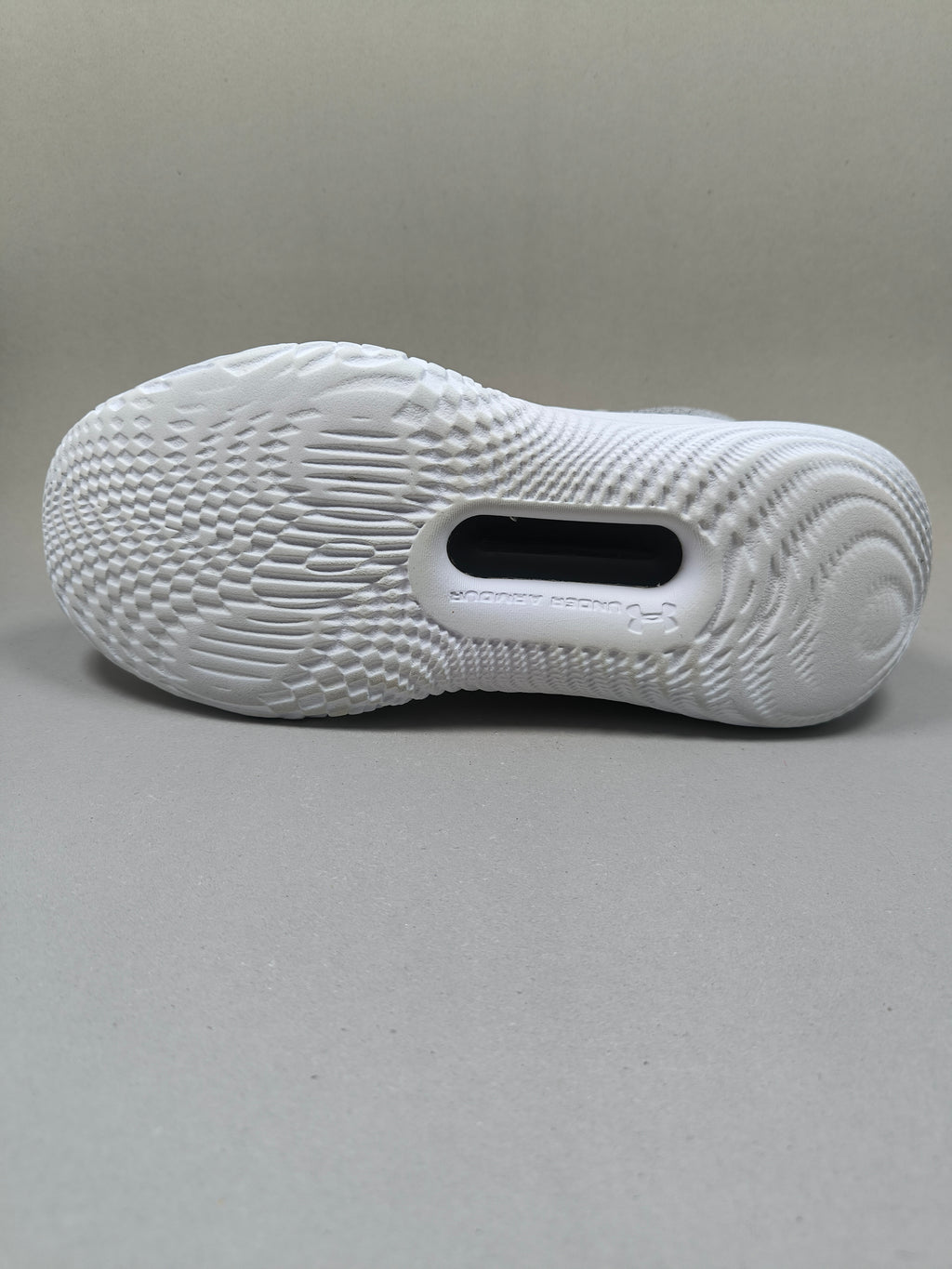 Under Armour Flow Breakthru . Size : EUR  43 | Excellent+