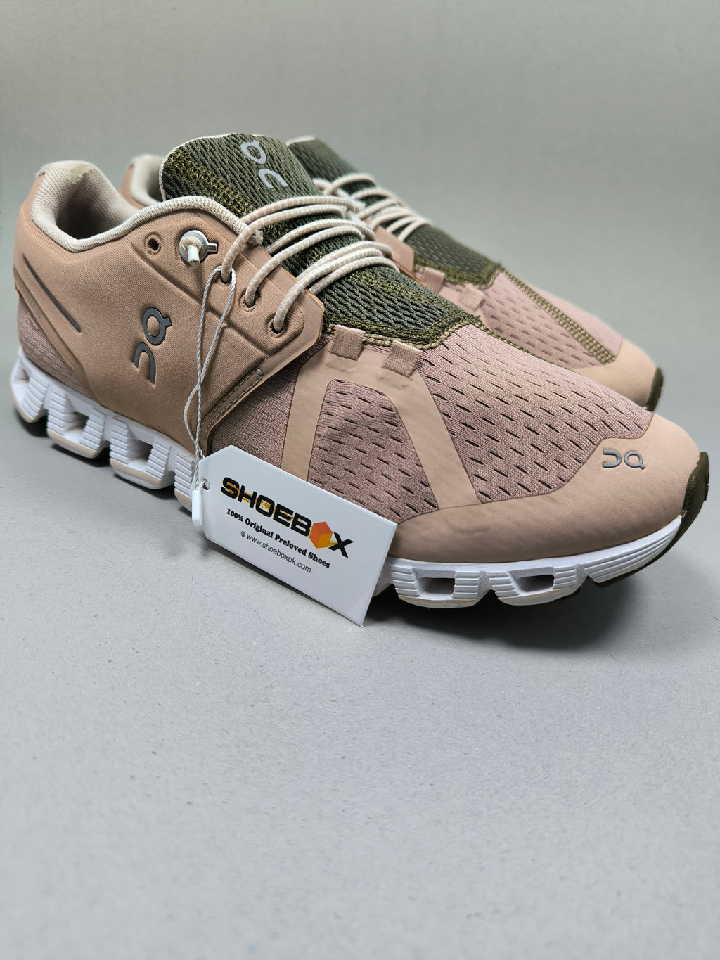 On cloud 5 . Size : EUR  40 | Excellent+