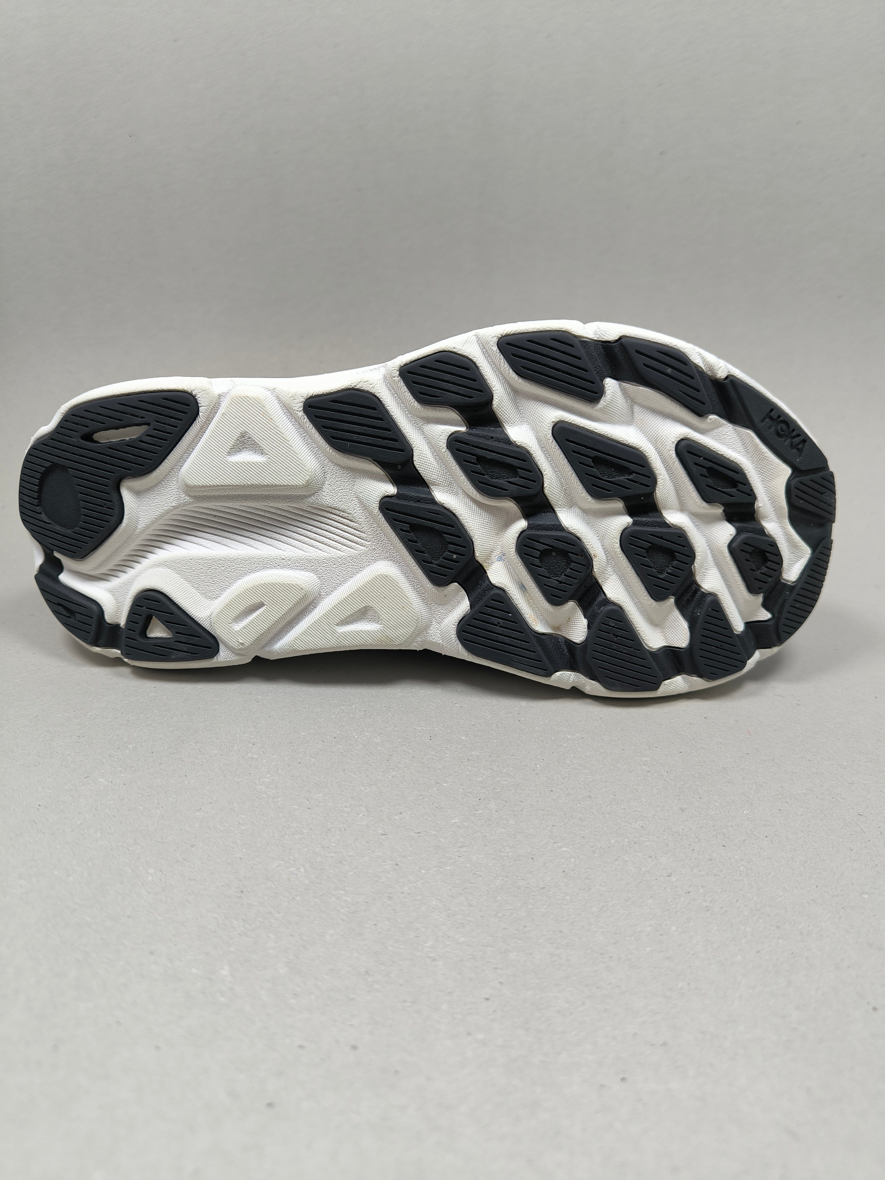 Hoka Clifton 9 . Size : EUR  38 | Premium