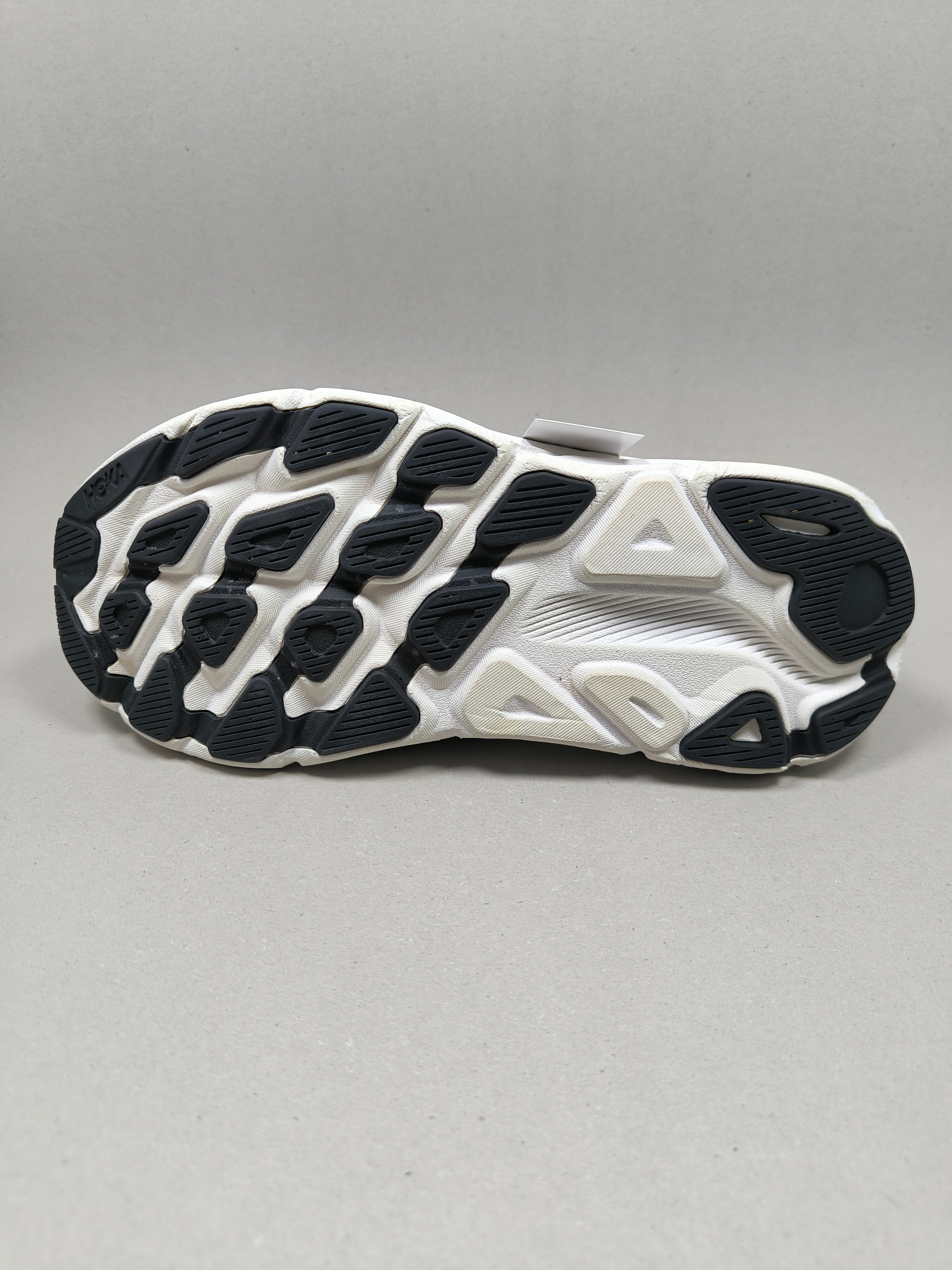 Hoka Clifton 9 . Size : EUR  38 | Premium