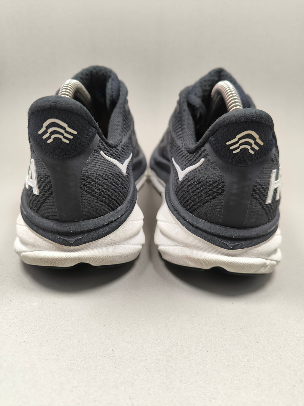 Hoka Clifton 9 . Size : EUR  38 | Premium