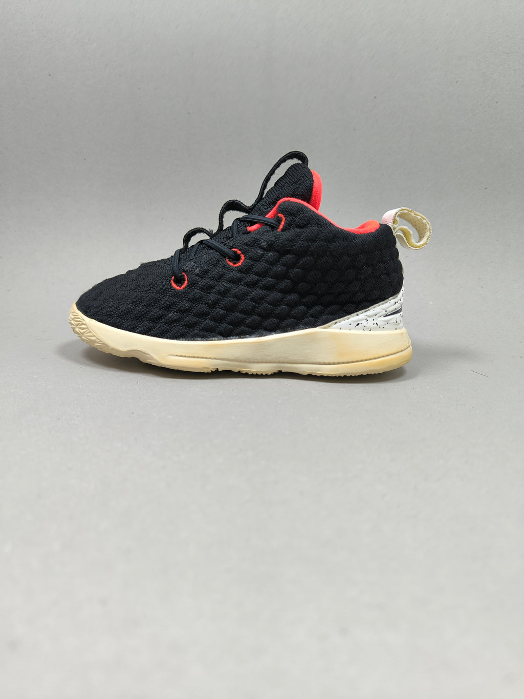 Nike Lebron 15 . Size : EUR  27 | Excellent