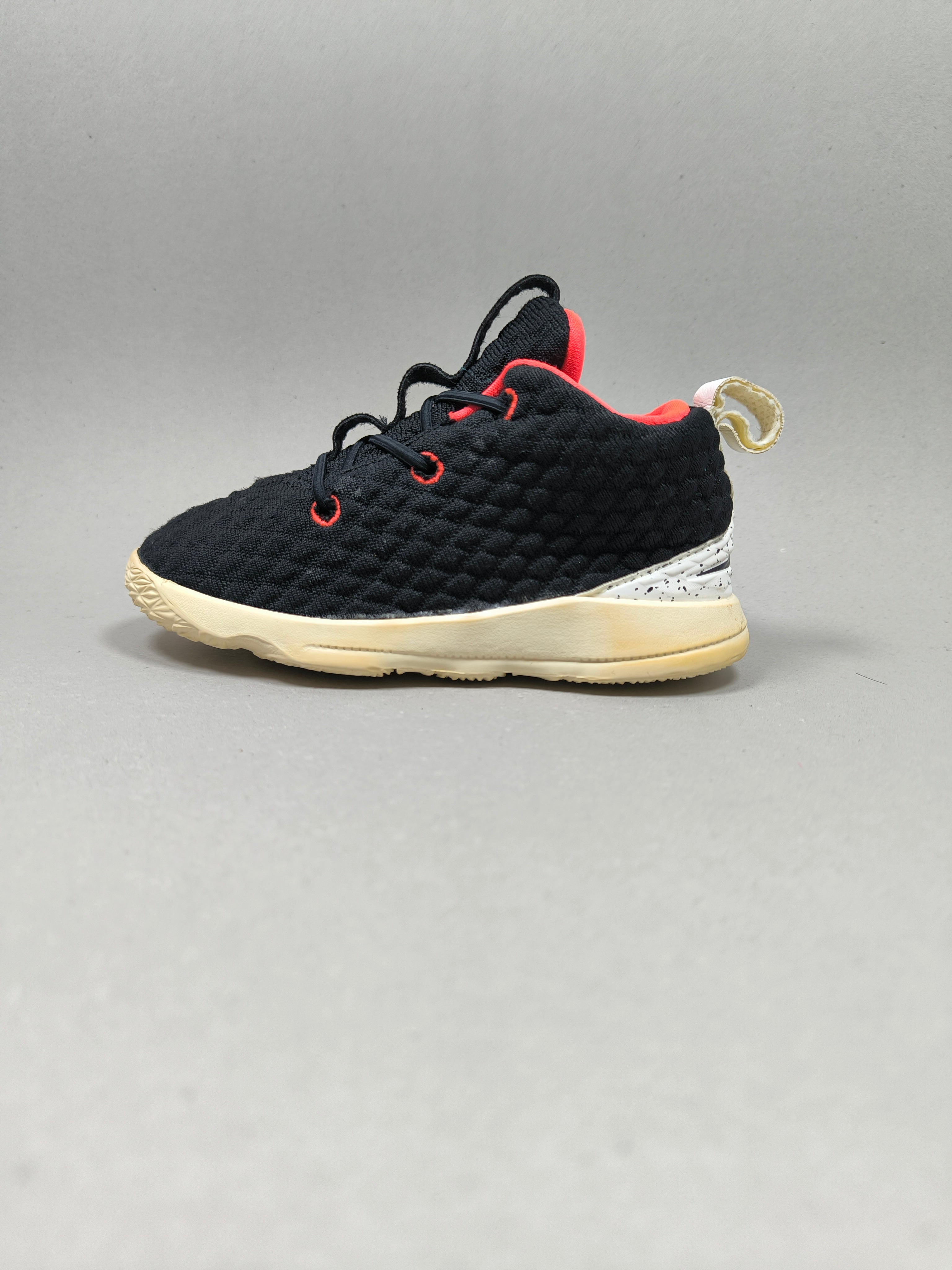 Nike Lebron 15 . Size : EUR  27 | Excellent