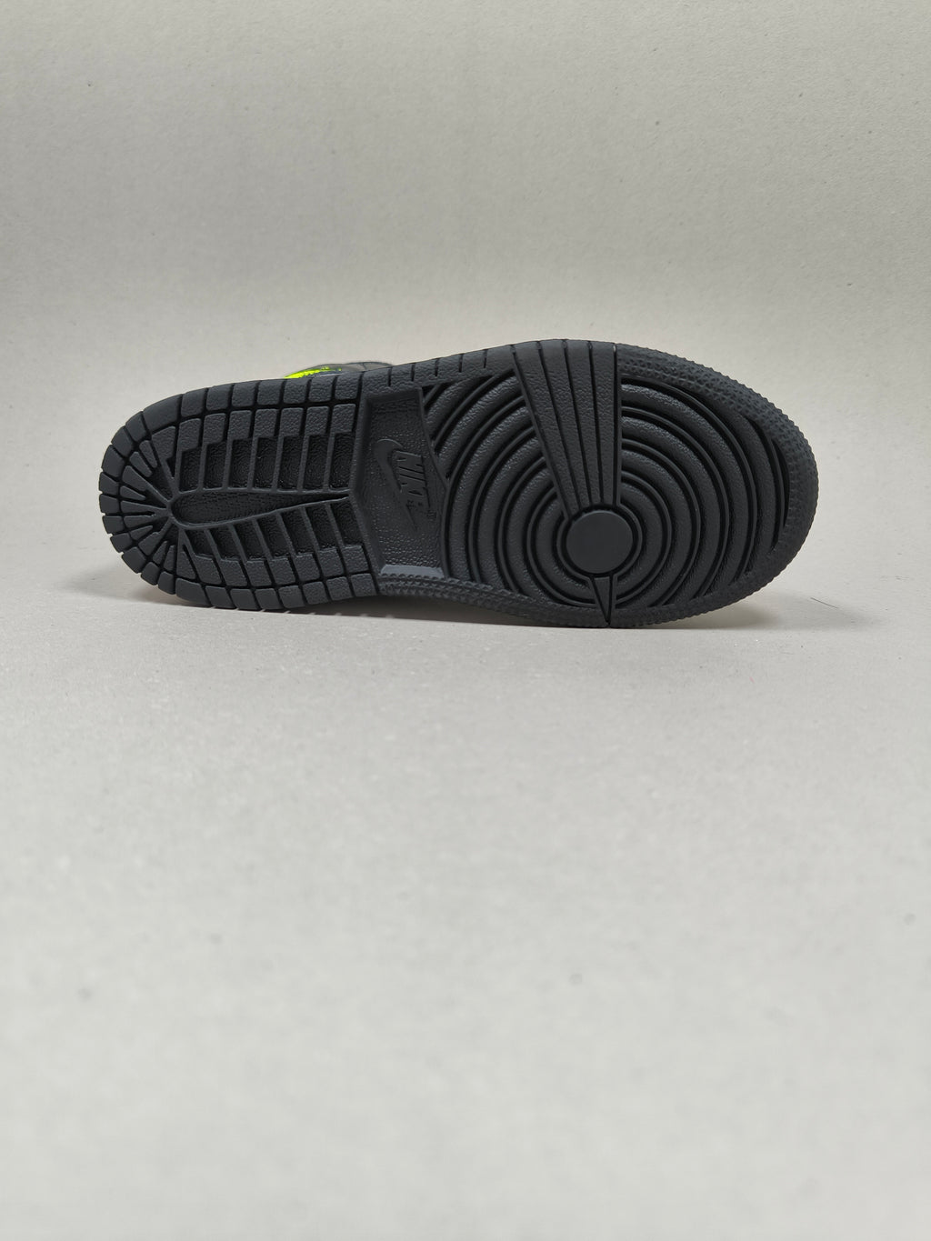 Nike Air Jordan 1 Mid SE . Size : EUR  29 | Premium