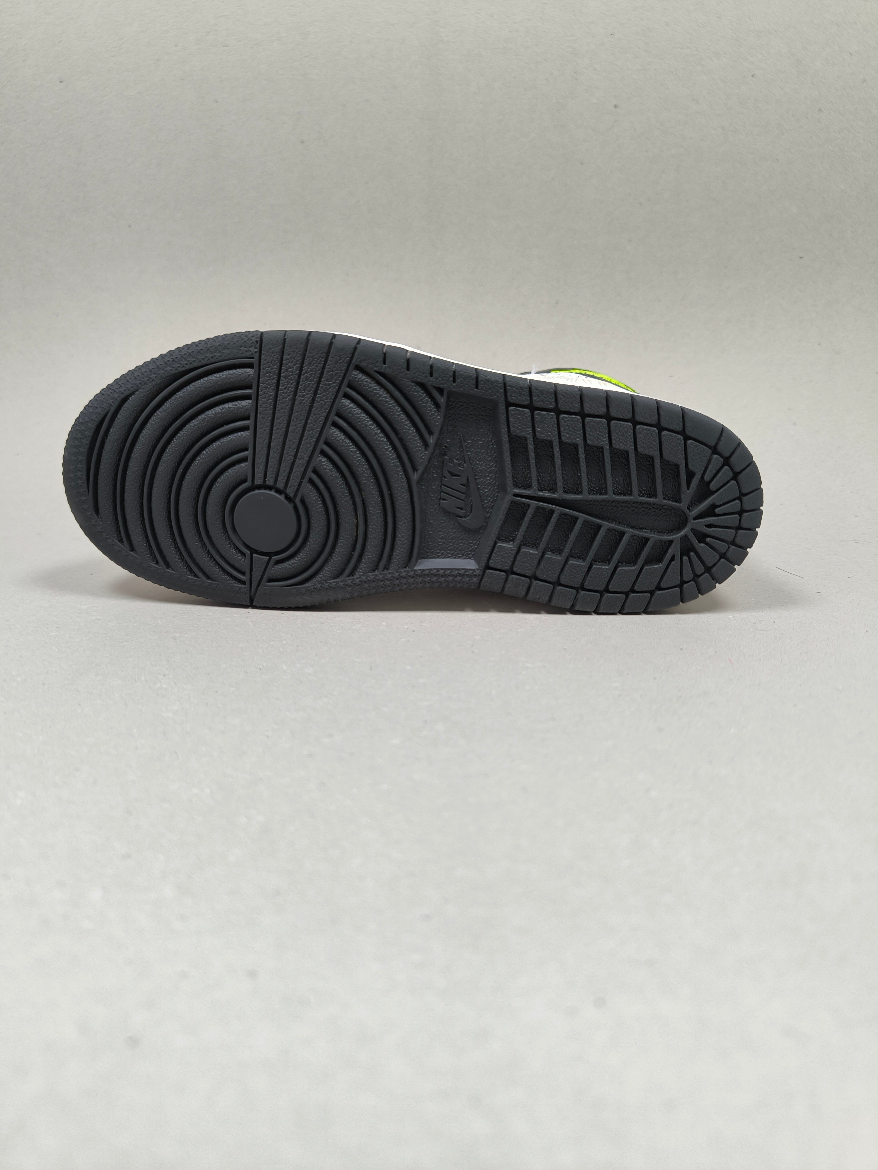 Nike Air Jordan 1 Mid SE . Size : EUR  29 | Premium