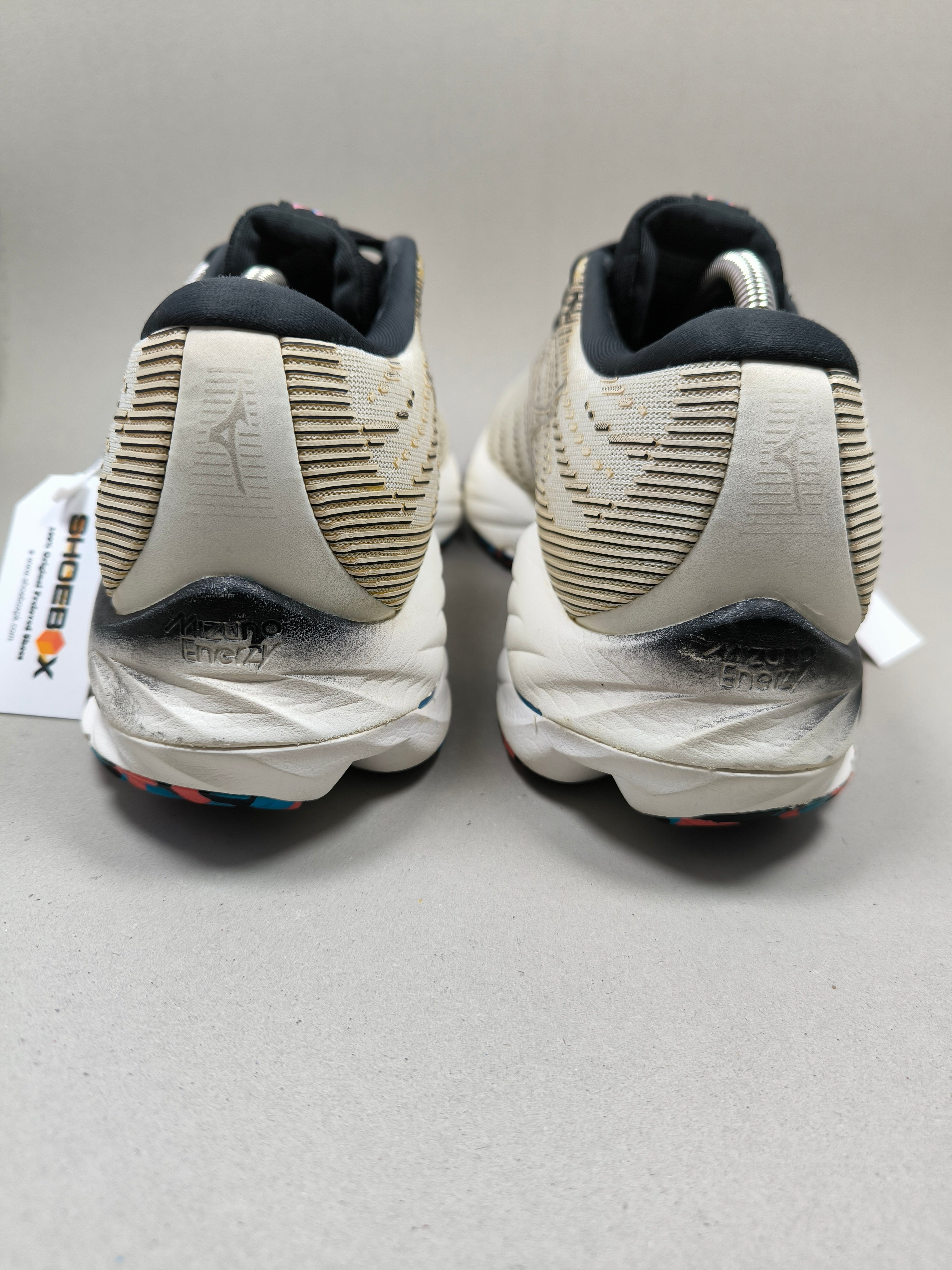 Mizuno Wave Rider 26 . Size : EUR  42 | Premium