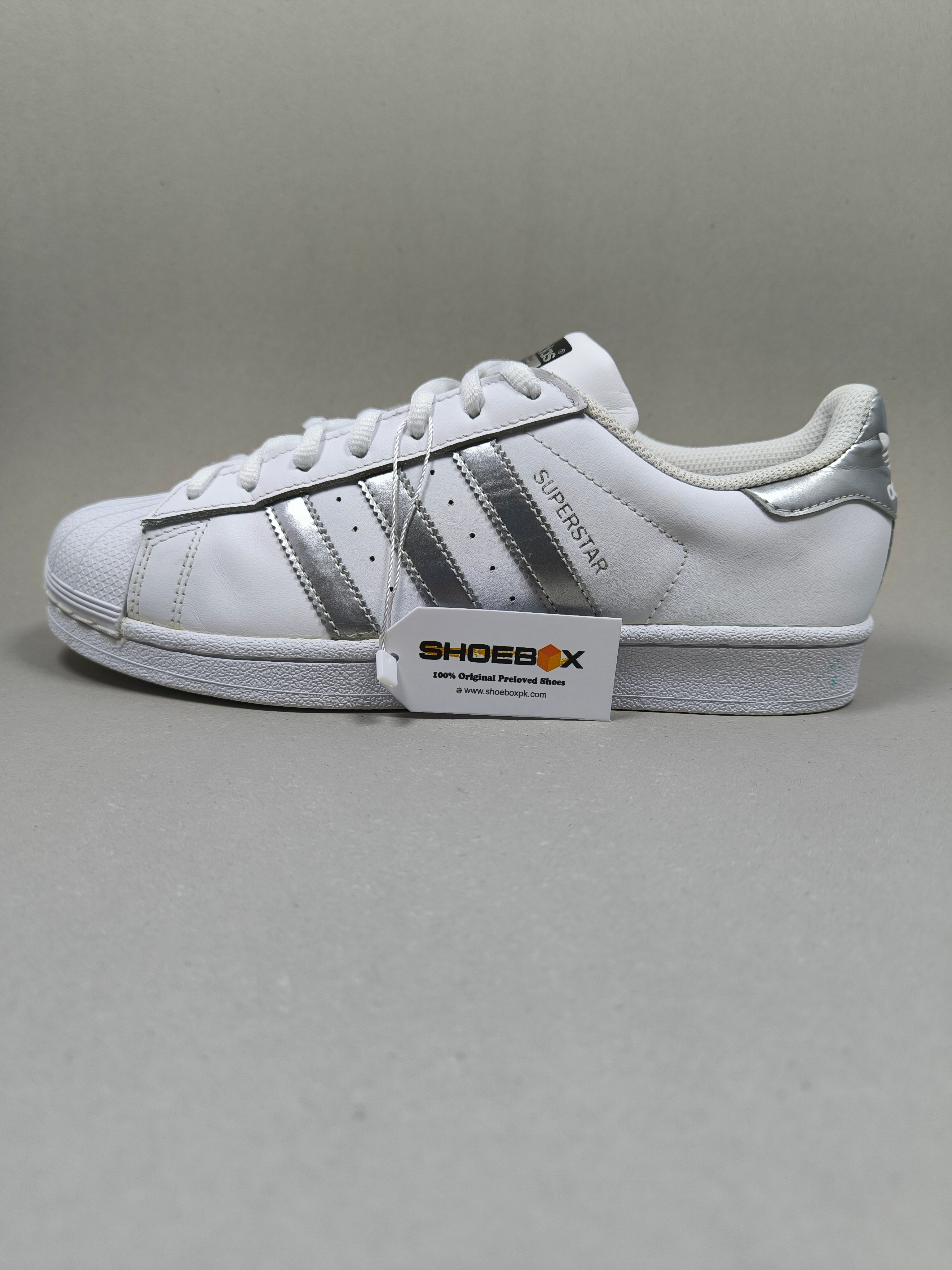 Adidas Super Star . Size : EUR  41 | Premium