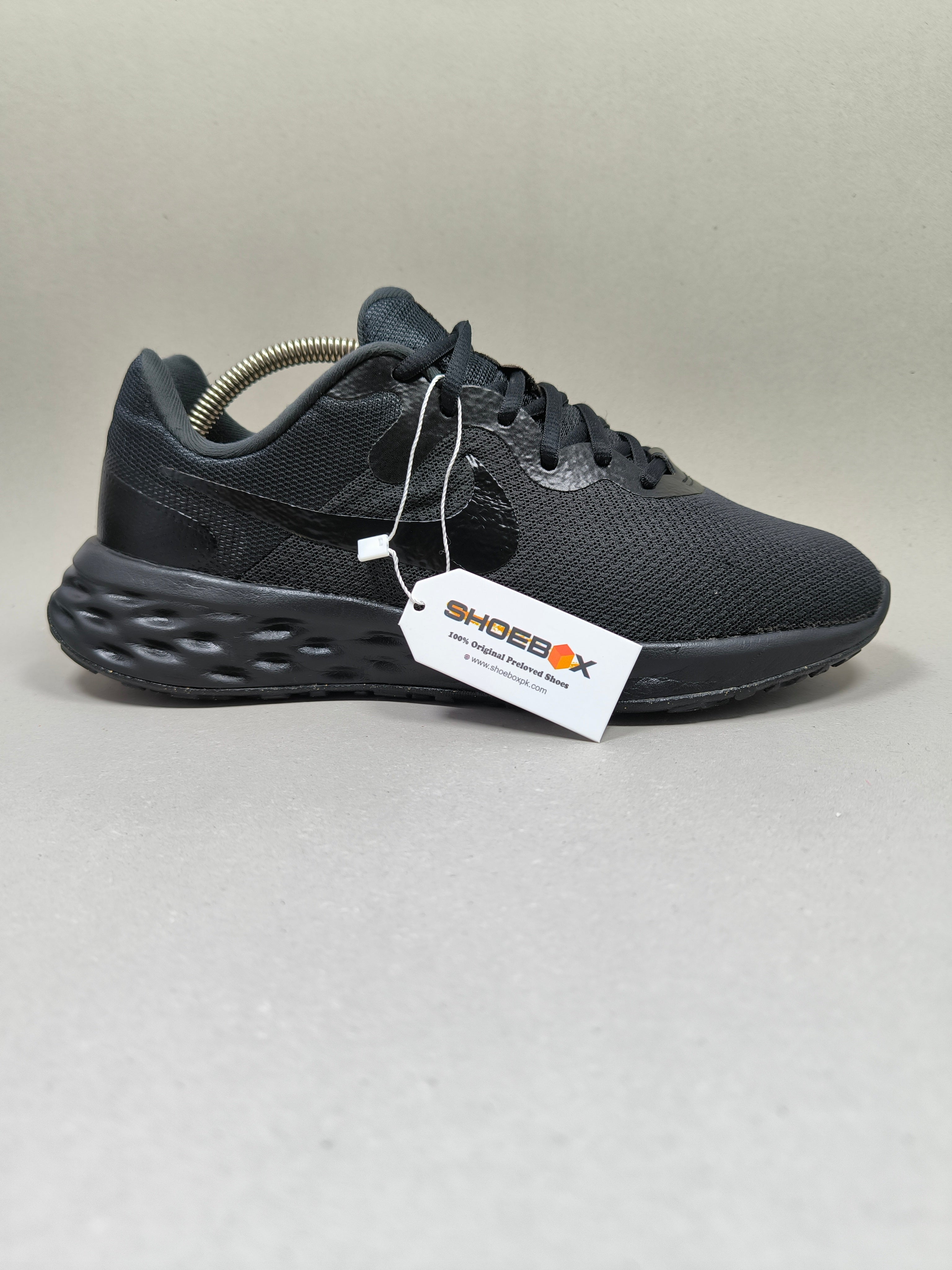 Nike Revolution 6 . Size : EUR  41 | Premium