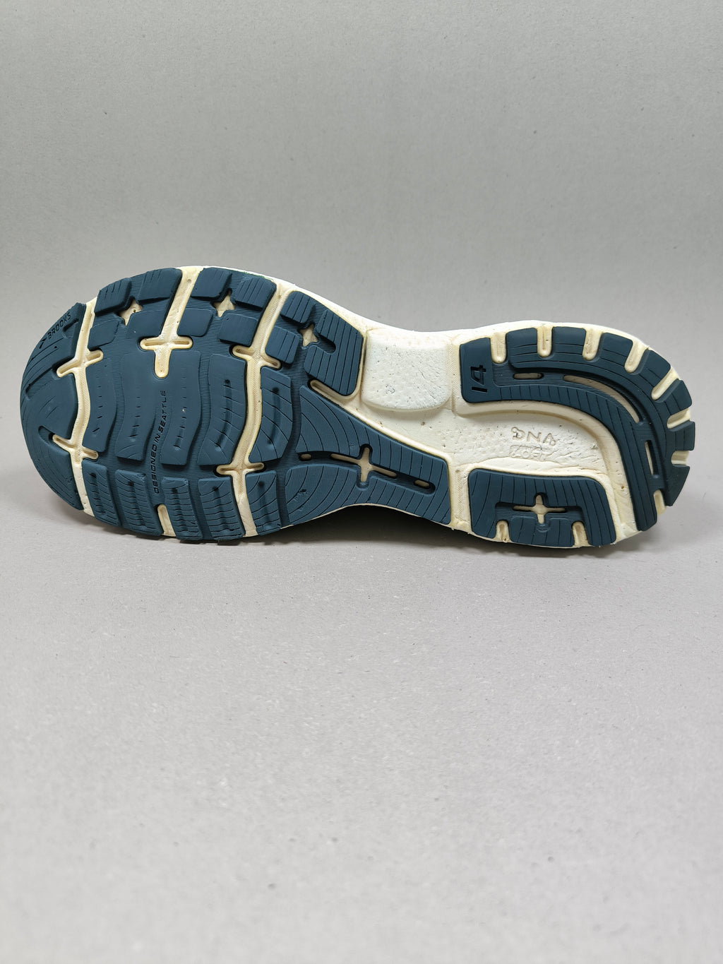 Brooks Ghost 14 . Size : EUR  41 | Excellent+