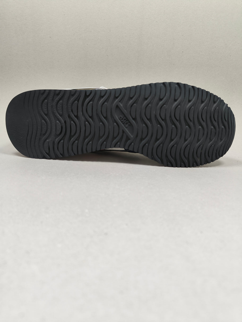 Asics Tiger Runner . Size : EUR  44 | Premium