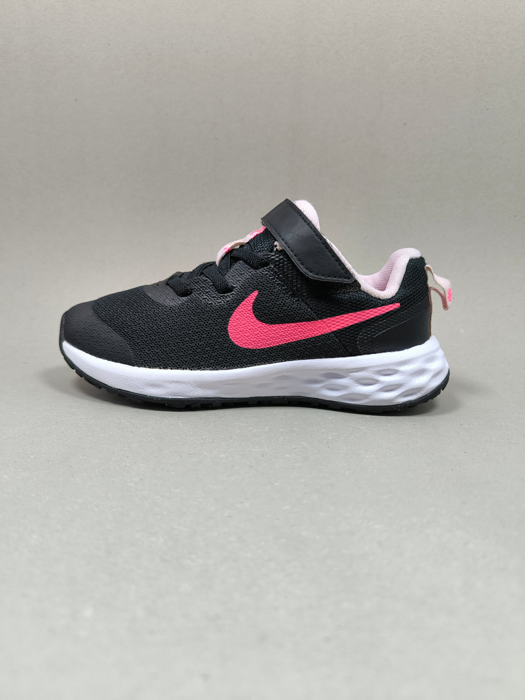 Nike Revolution 6 . Size : EUR  29 | Premium