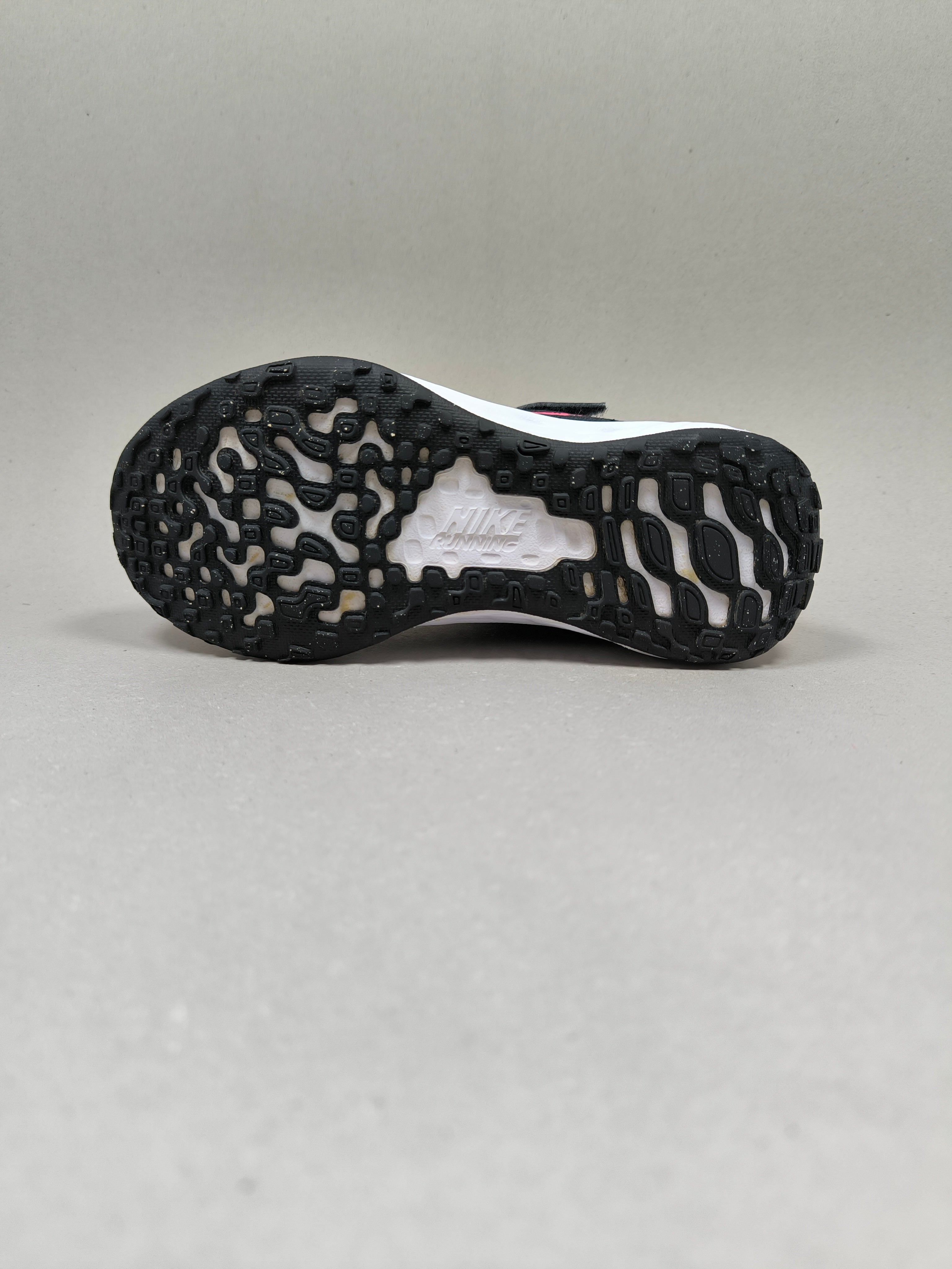 Nike Revolution 6 . Size : EUR  29 | Premium