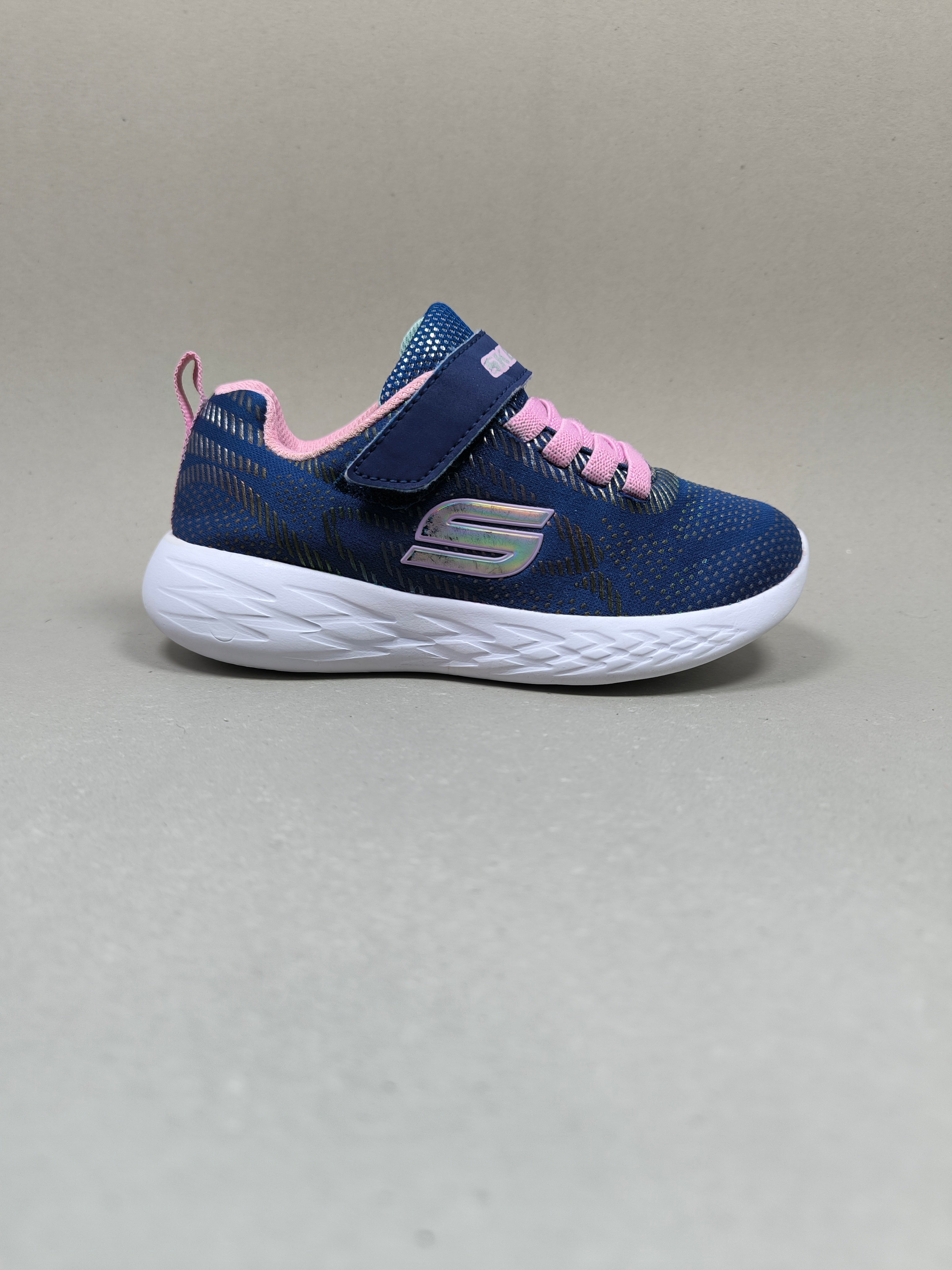 Skechers Go Run 600 . Size : EUR  27 | Excellent+