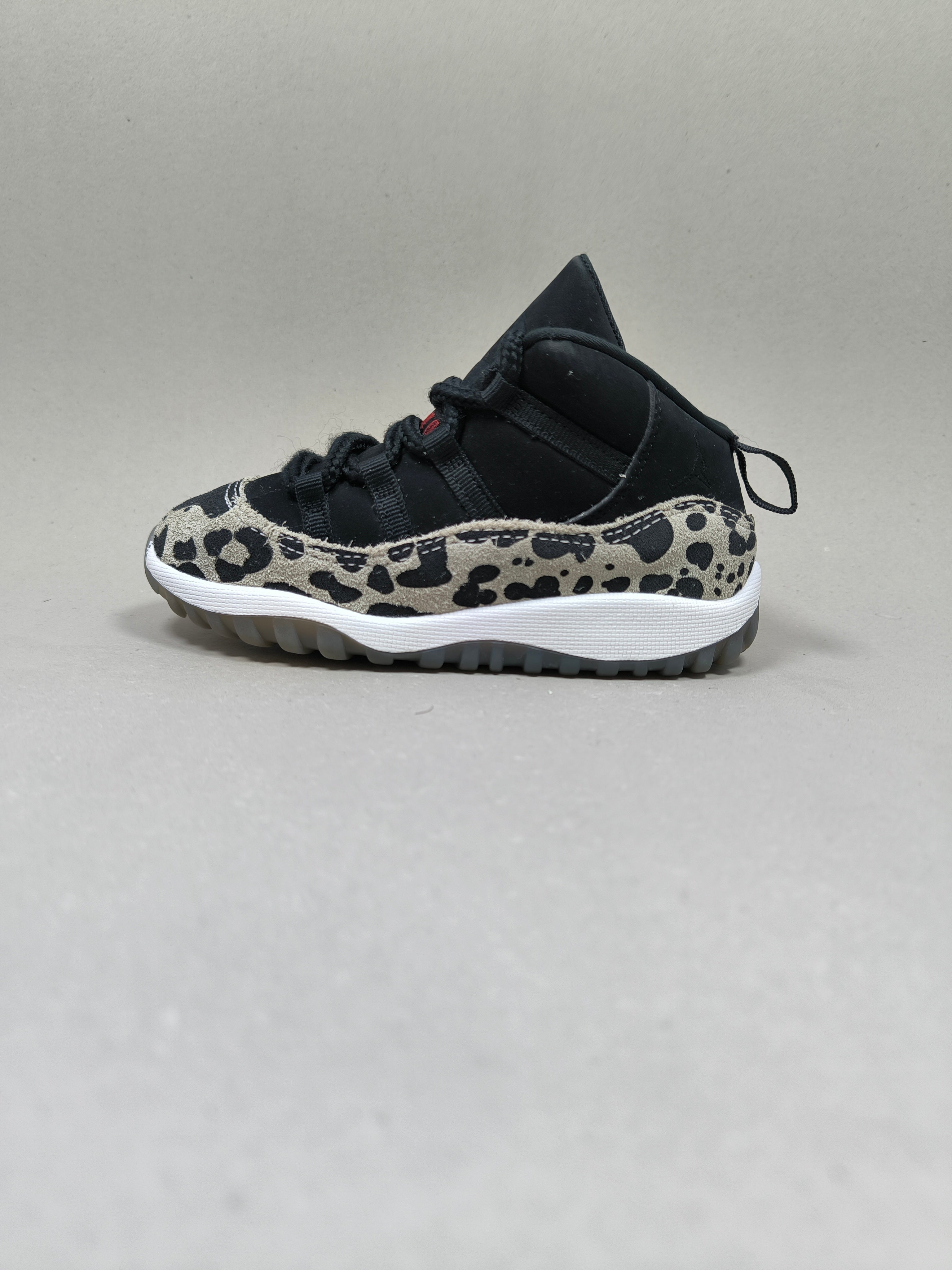 Nike Air Jordan 11 . Size : EUR  27 | Excellent+