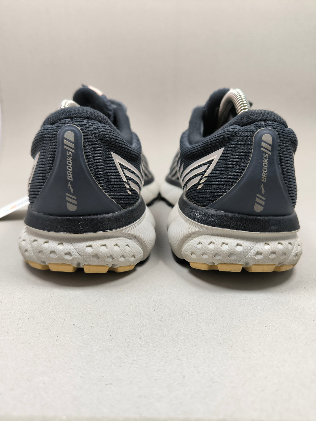 Brooks Ghost 13 . Size : EUR  40 | Excellent