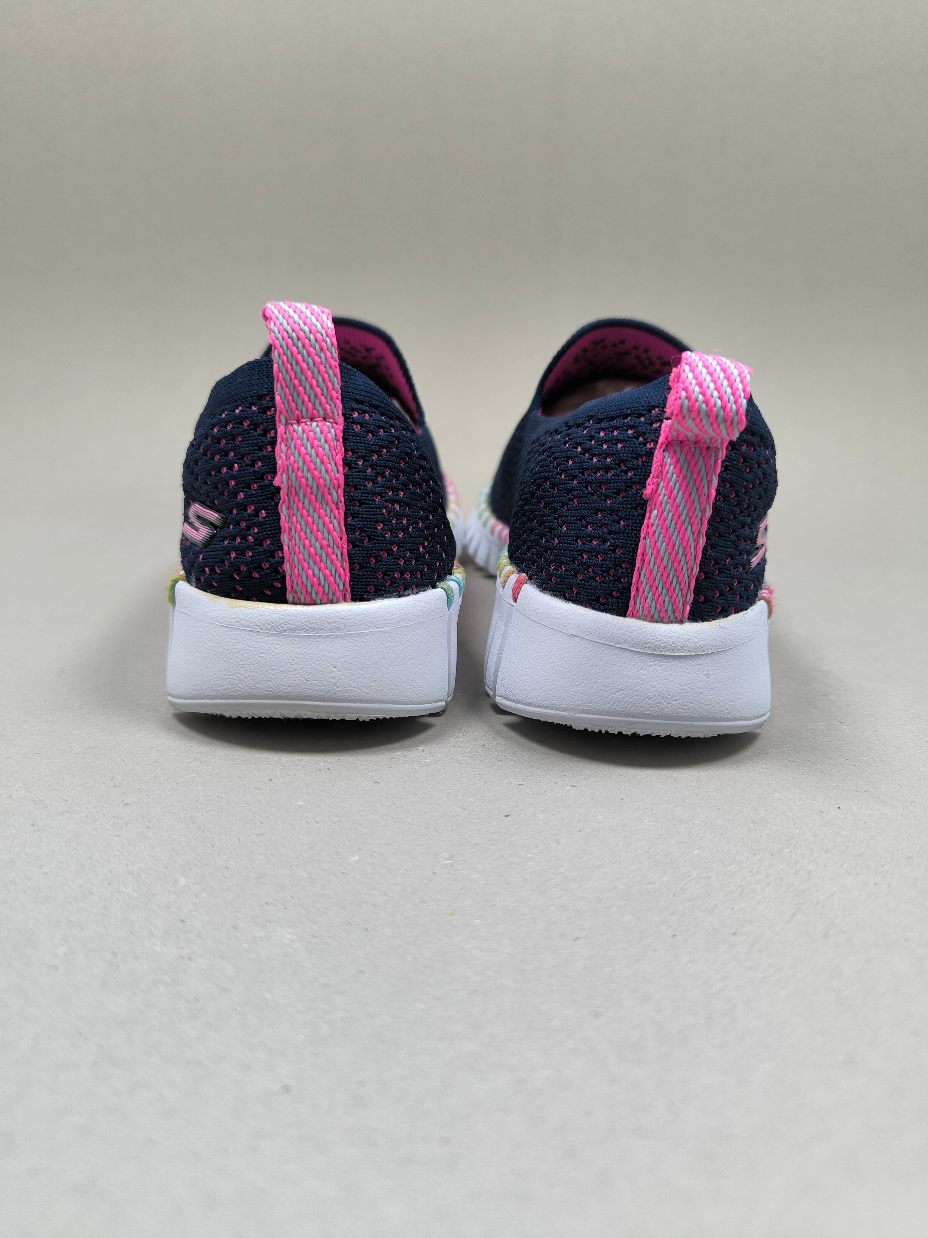 Skechers Go Walk Smart . Size : EUR  30| Premium+
