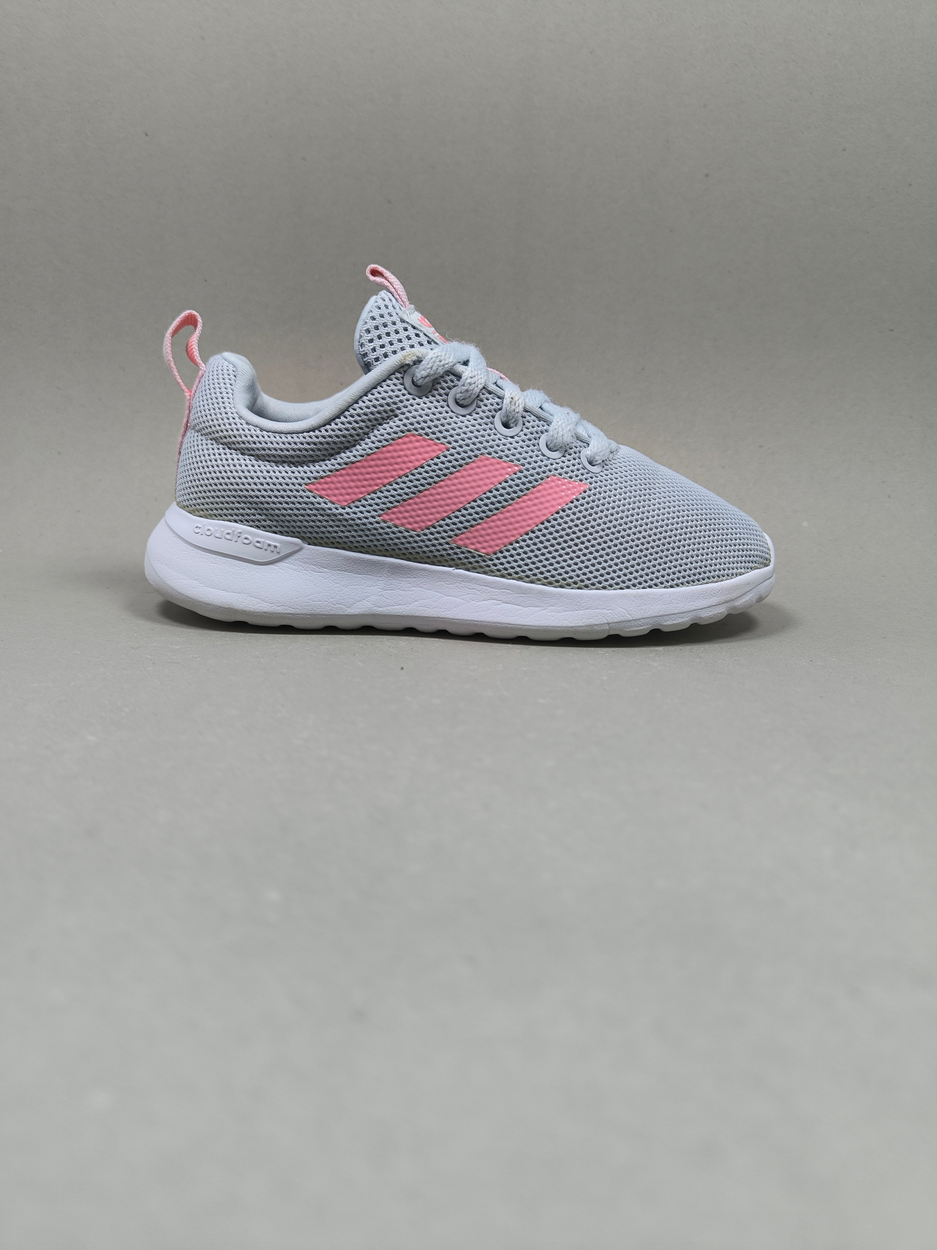 Adidas Lite Racer . Size : EUR  30| Excellent+