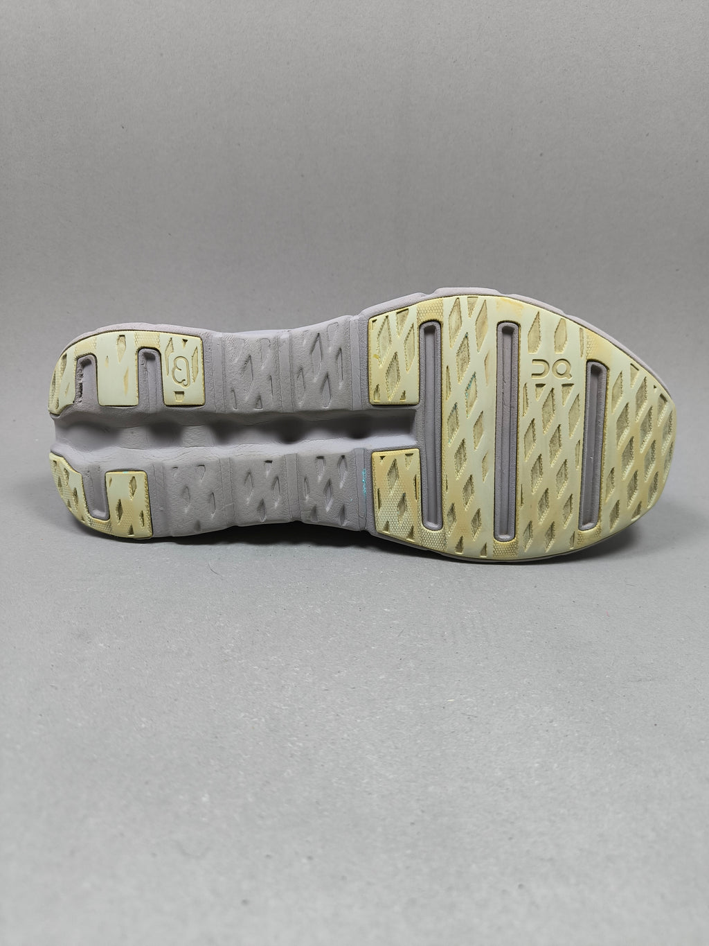 On cloud Cloud Tilt . Size : EUR  40| Excellent+