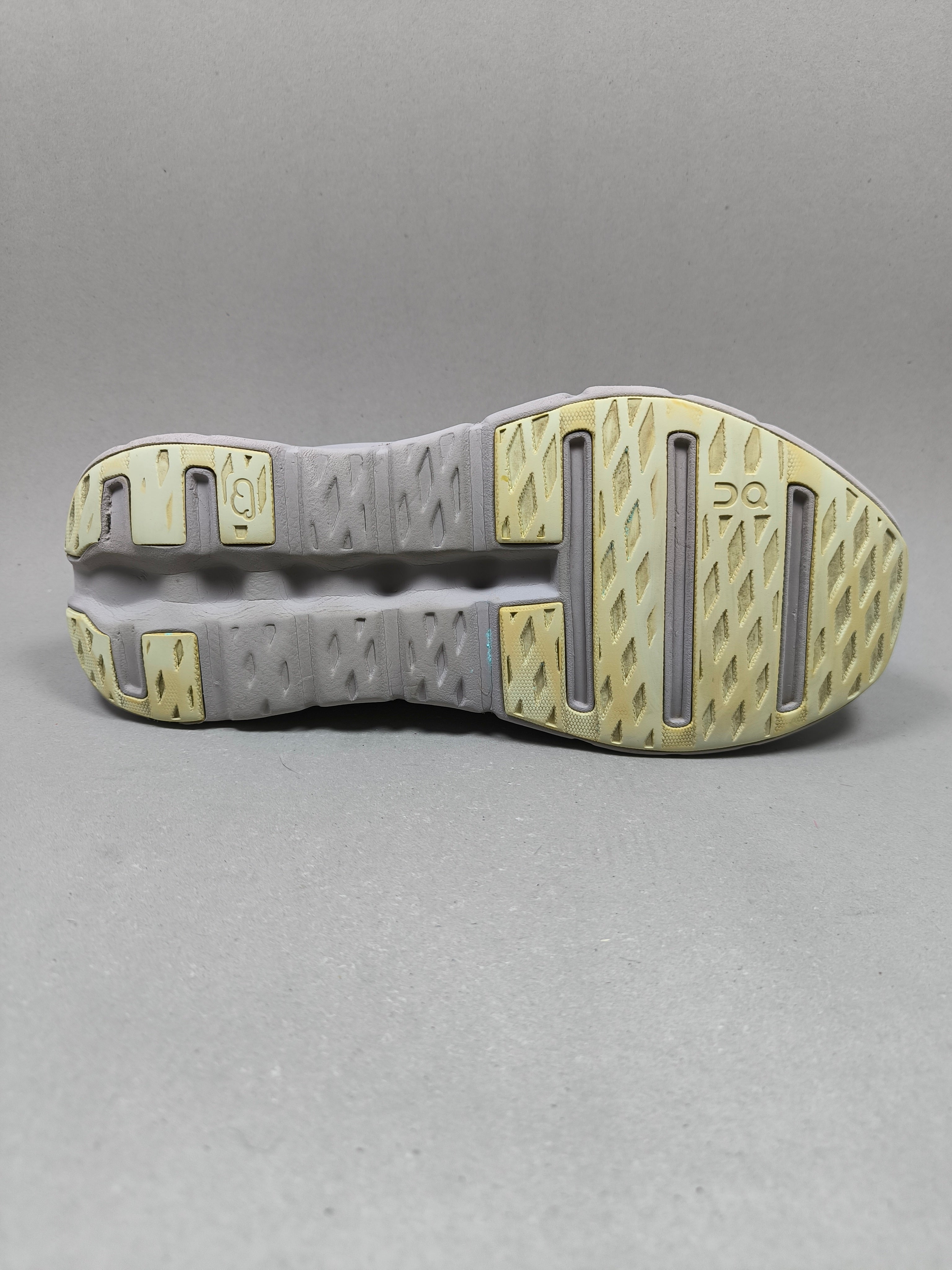 On cloud Cloud Tilt . Size : EUR  40| Excellent+