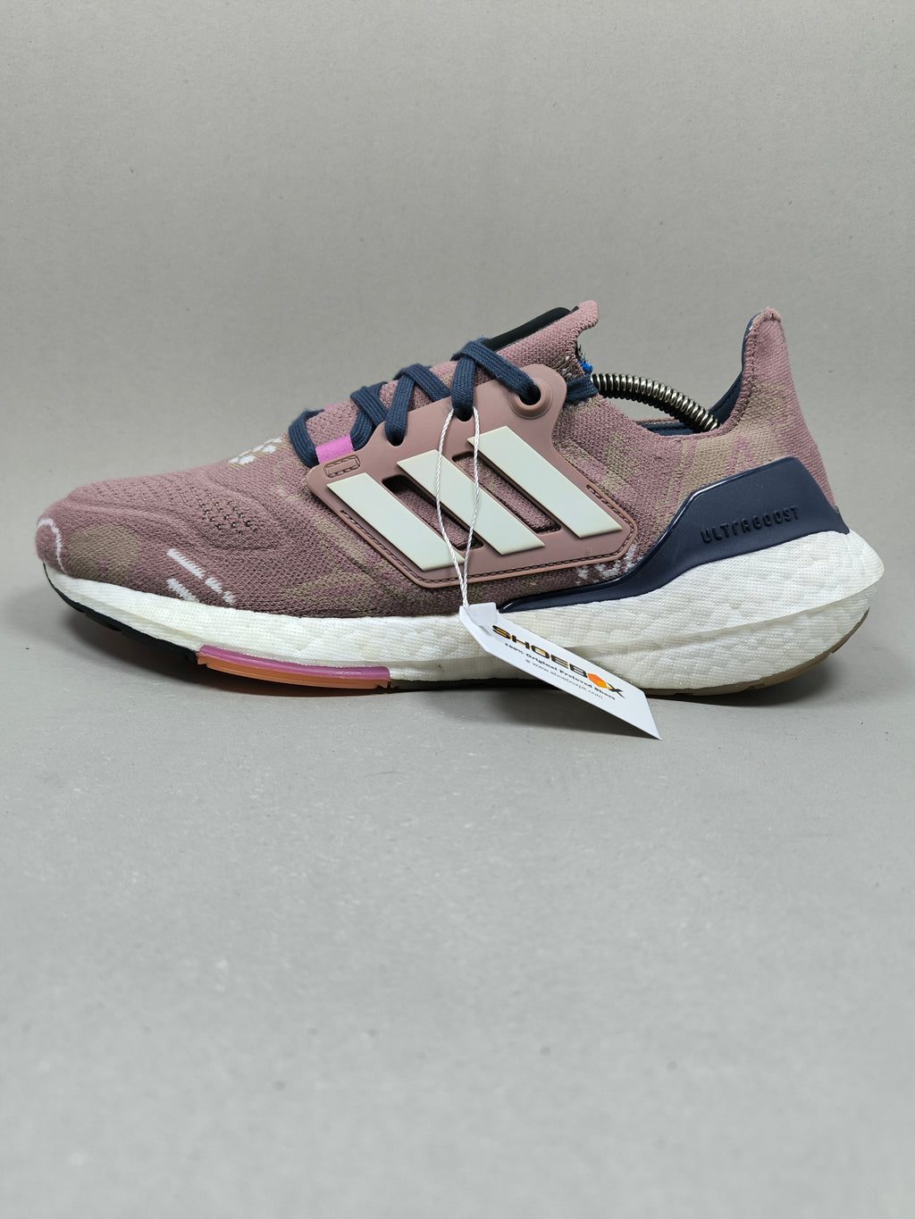 Adidas Ultra Boost 22. Size : EUR  42 | Premium