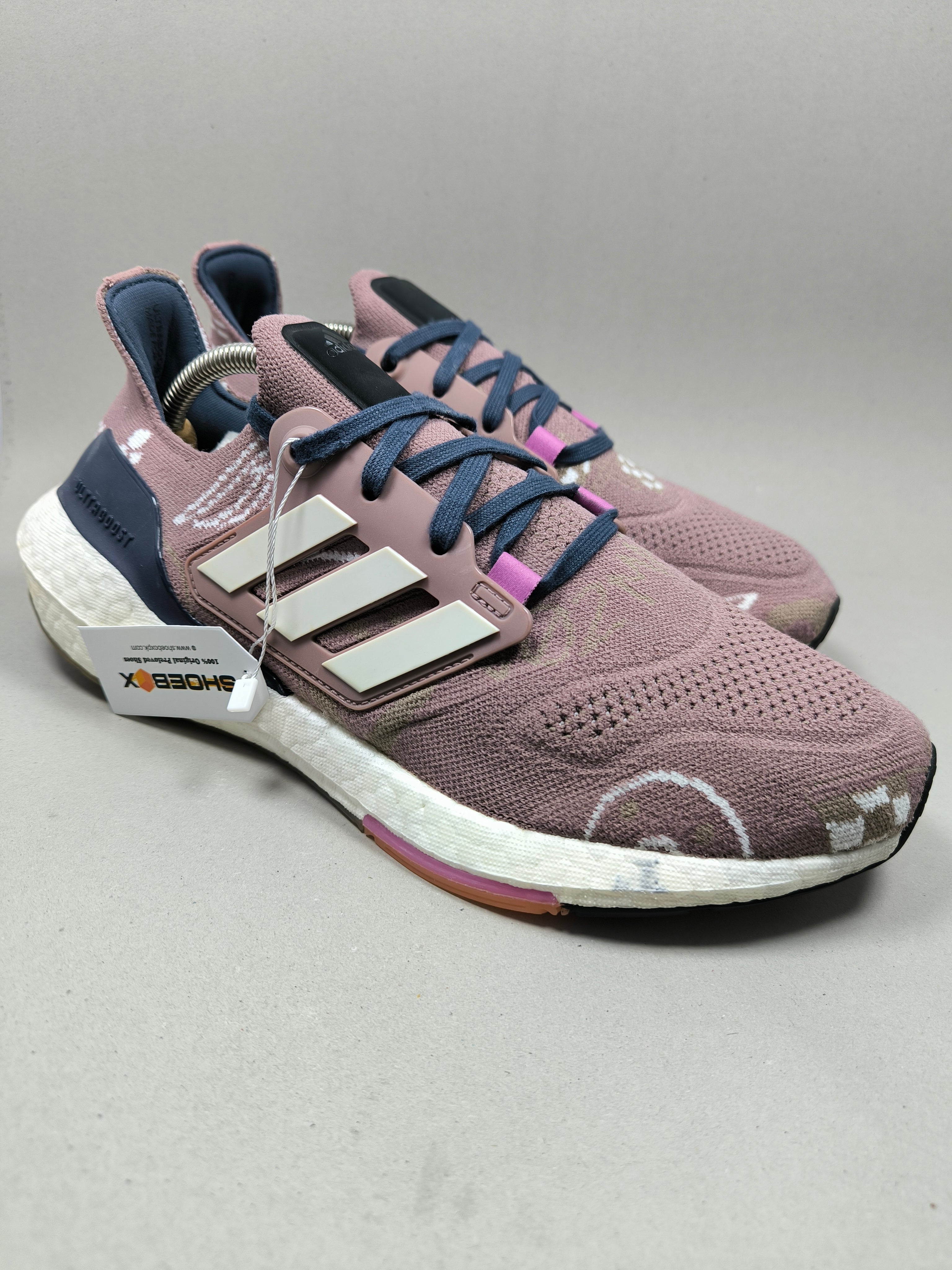 Adidas Ultra Boost 22. Size : EUR  42 | Premium