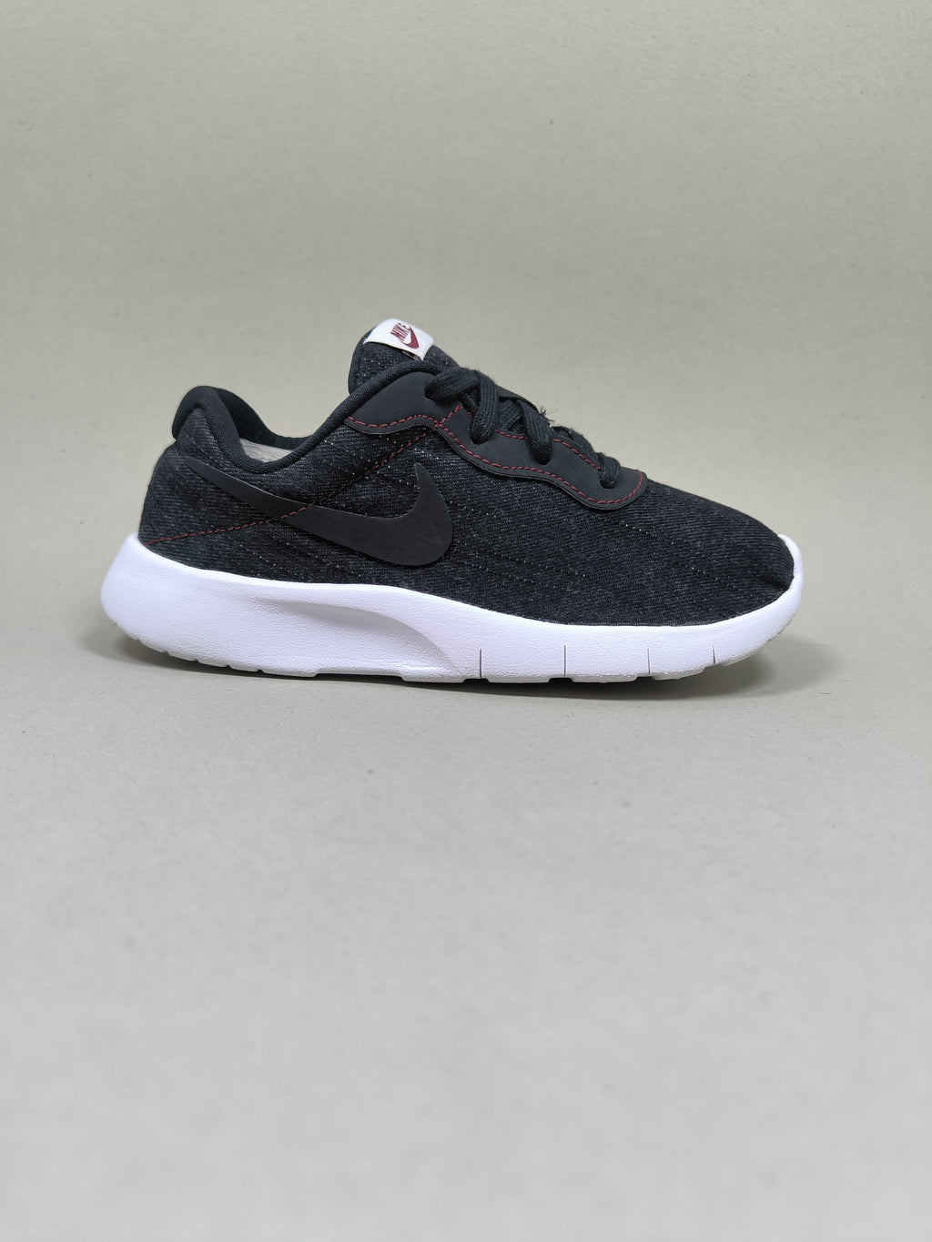 Nike Tanjun . Size : EUR  31 | Premium