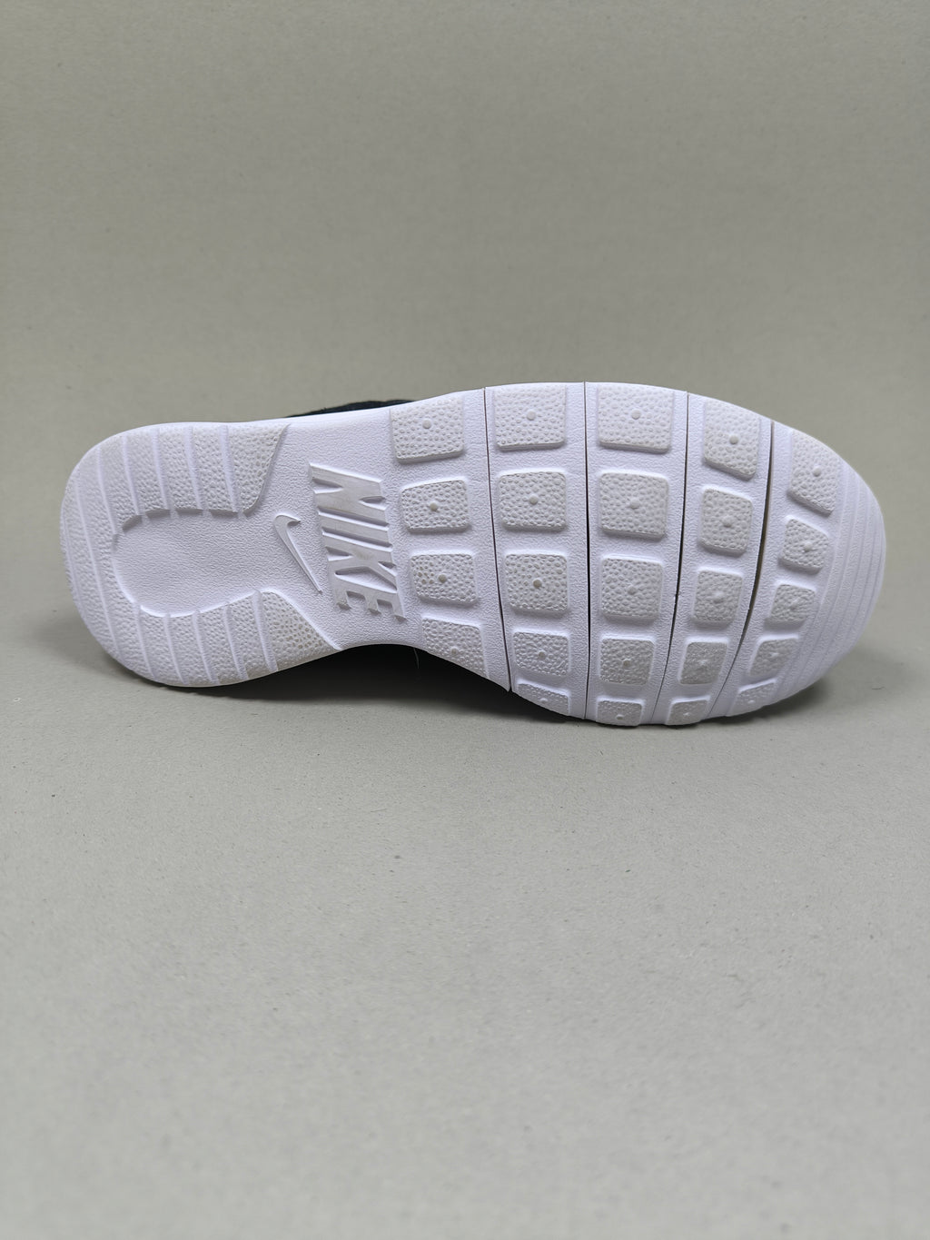 Nike Tanjun . Size : EUR  31 | Premium