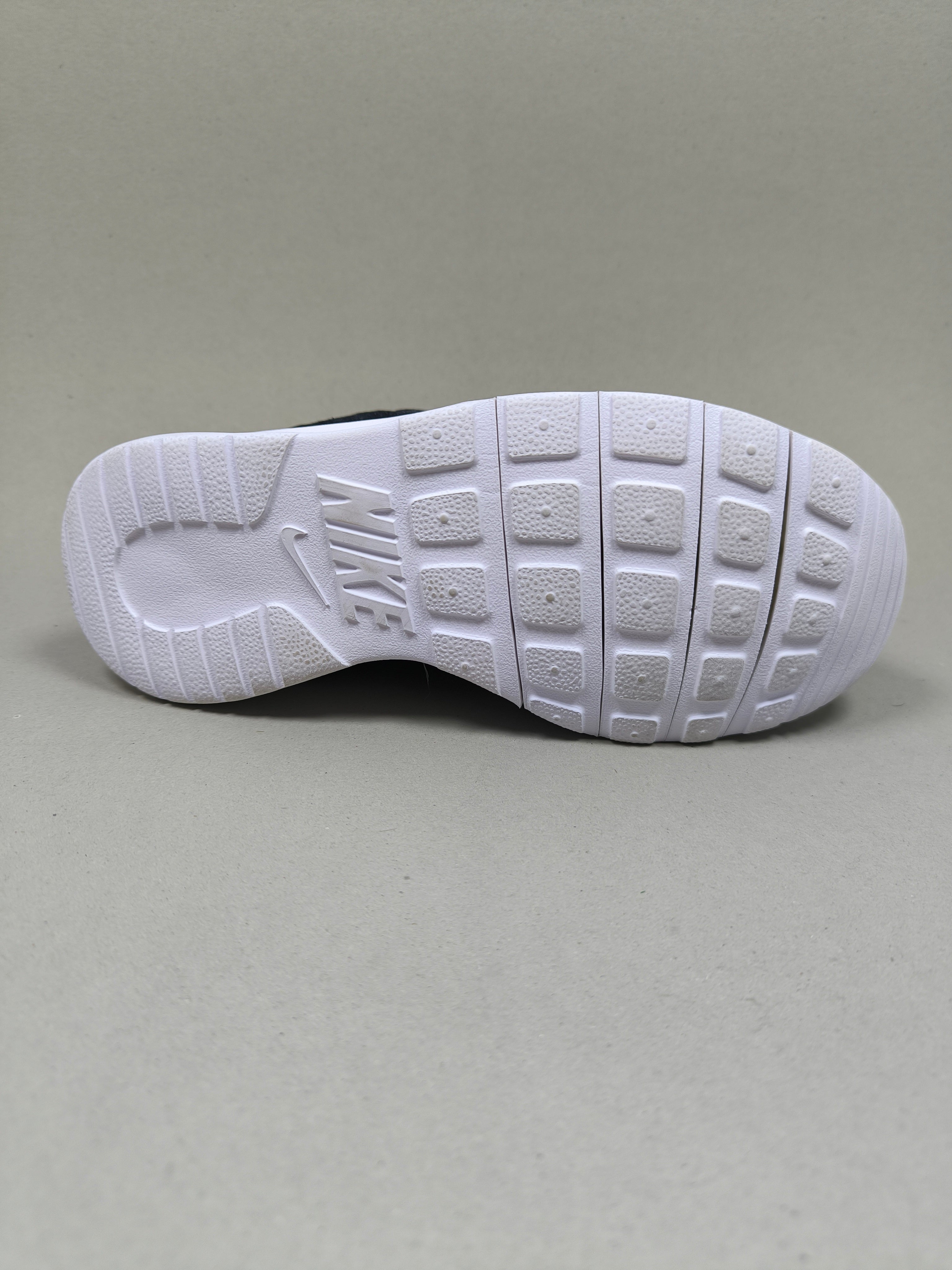 Nike Tanjun . Size : EUR  31 | Premium