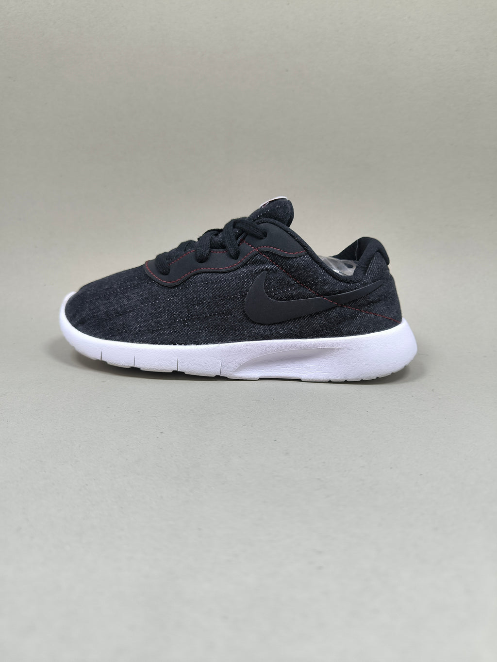 Nike Tanjun . Size : EUR  31 | Premium