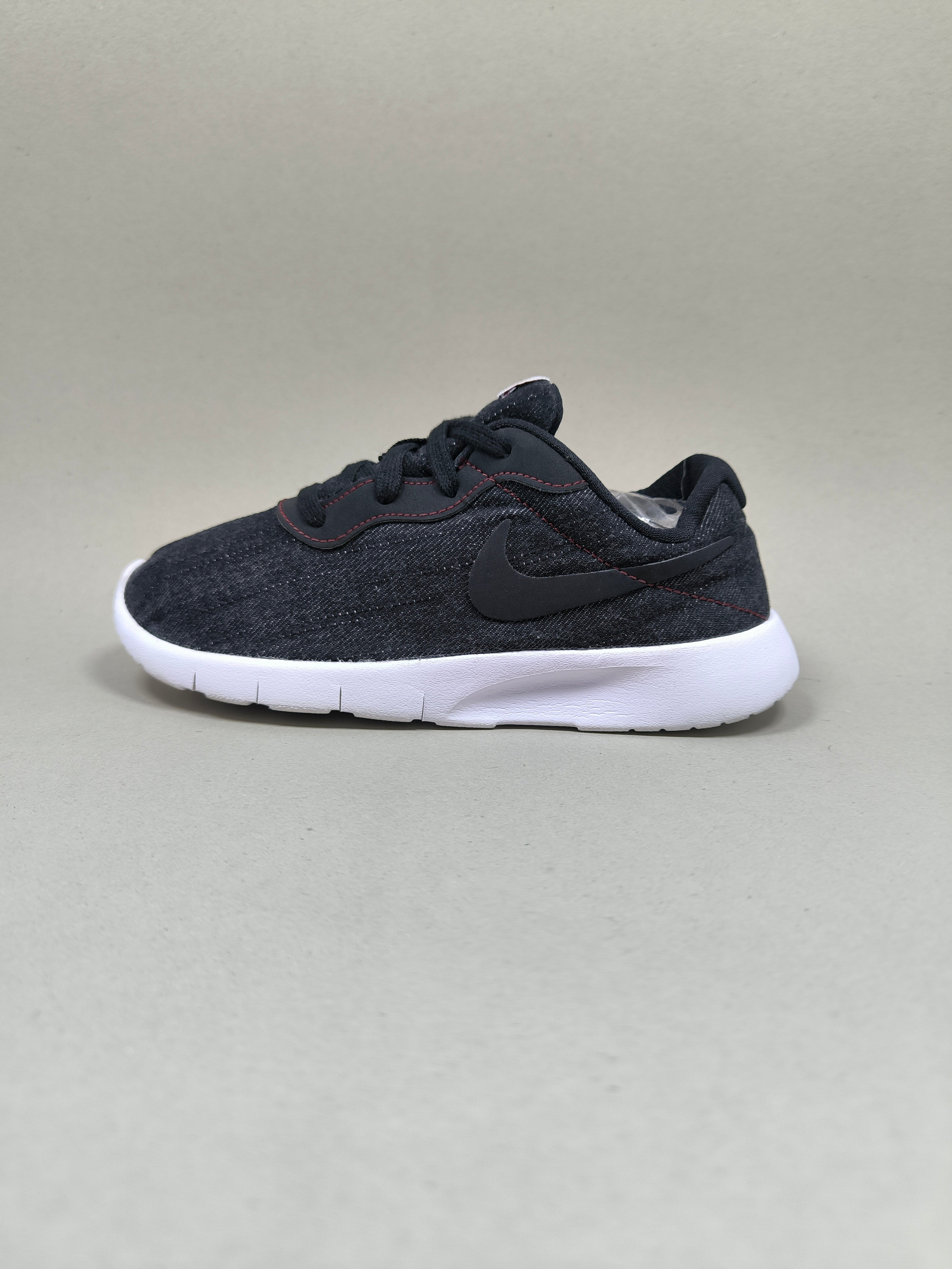 Nike Tanjun . Size : EUR  31 | Premium