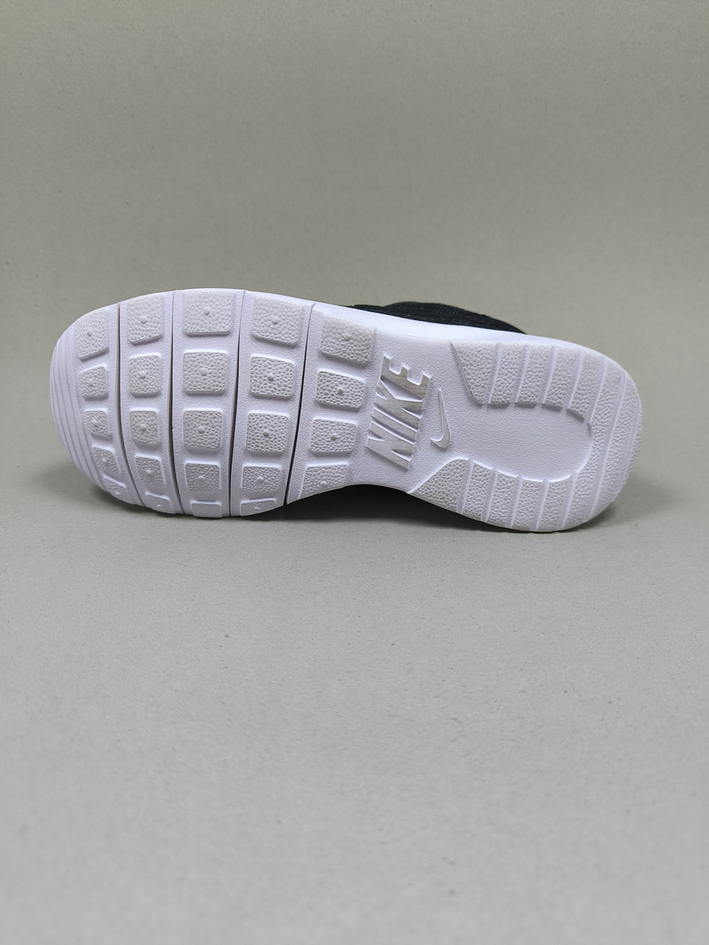 Nike Tanjun . Size : EUR  31 | Premium