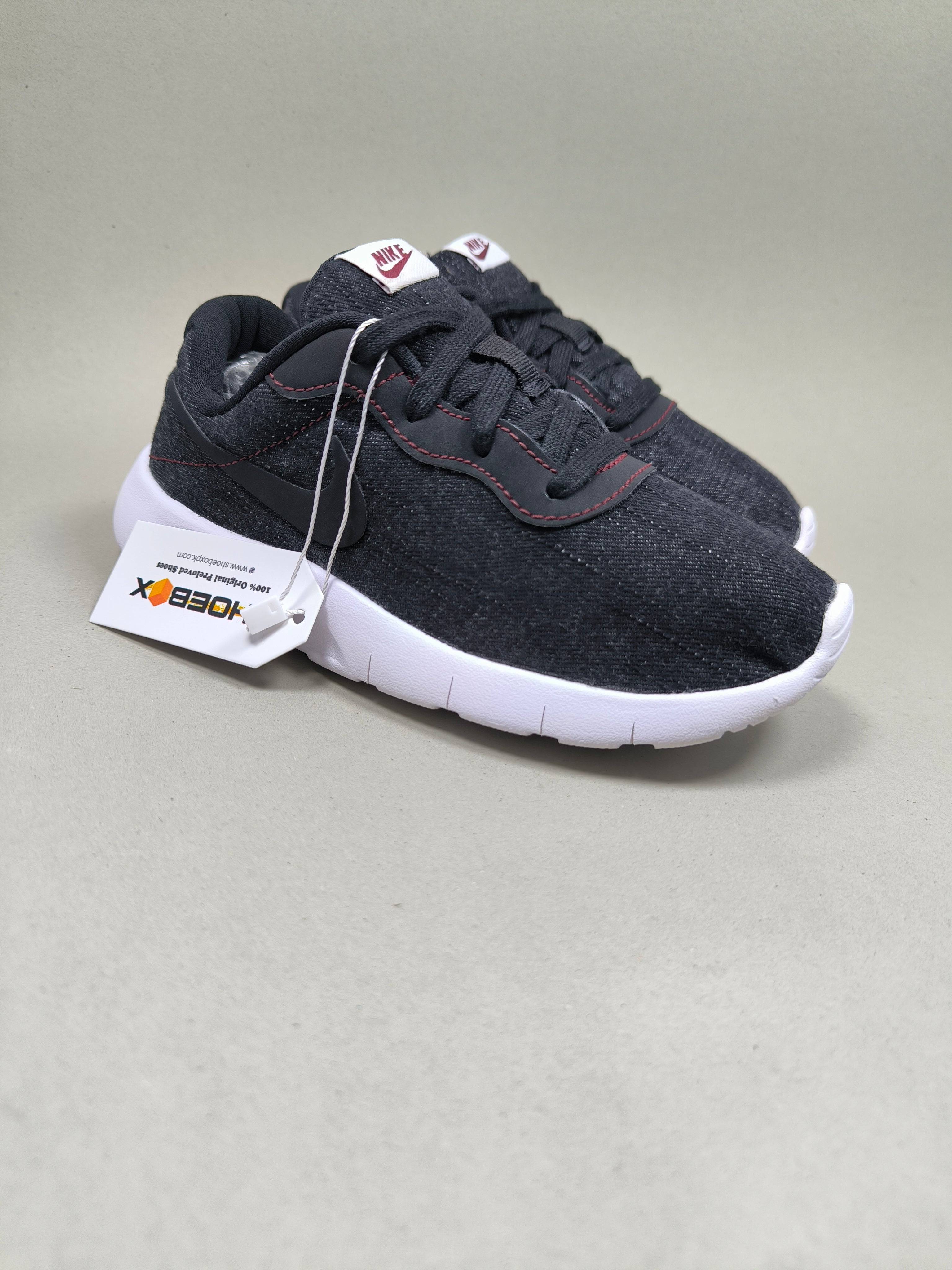 Nike Tanjun . Size : EUR  31 | Premium