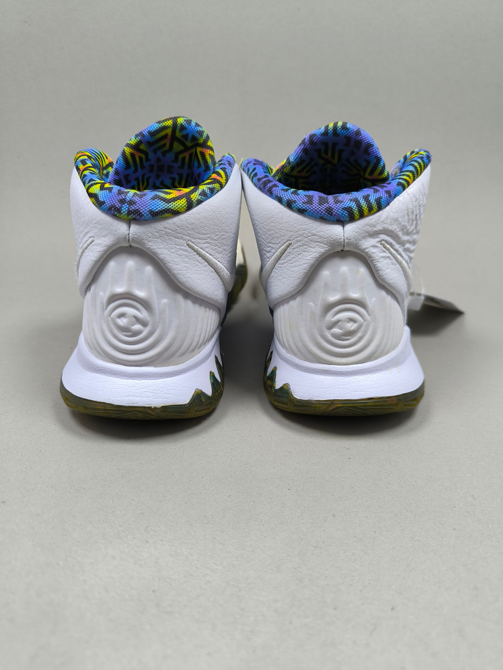 Nike Kyrie 6 . Size : EUR  31 | Excellent+