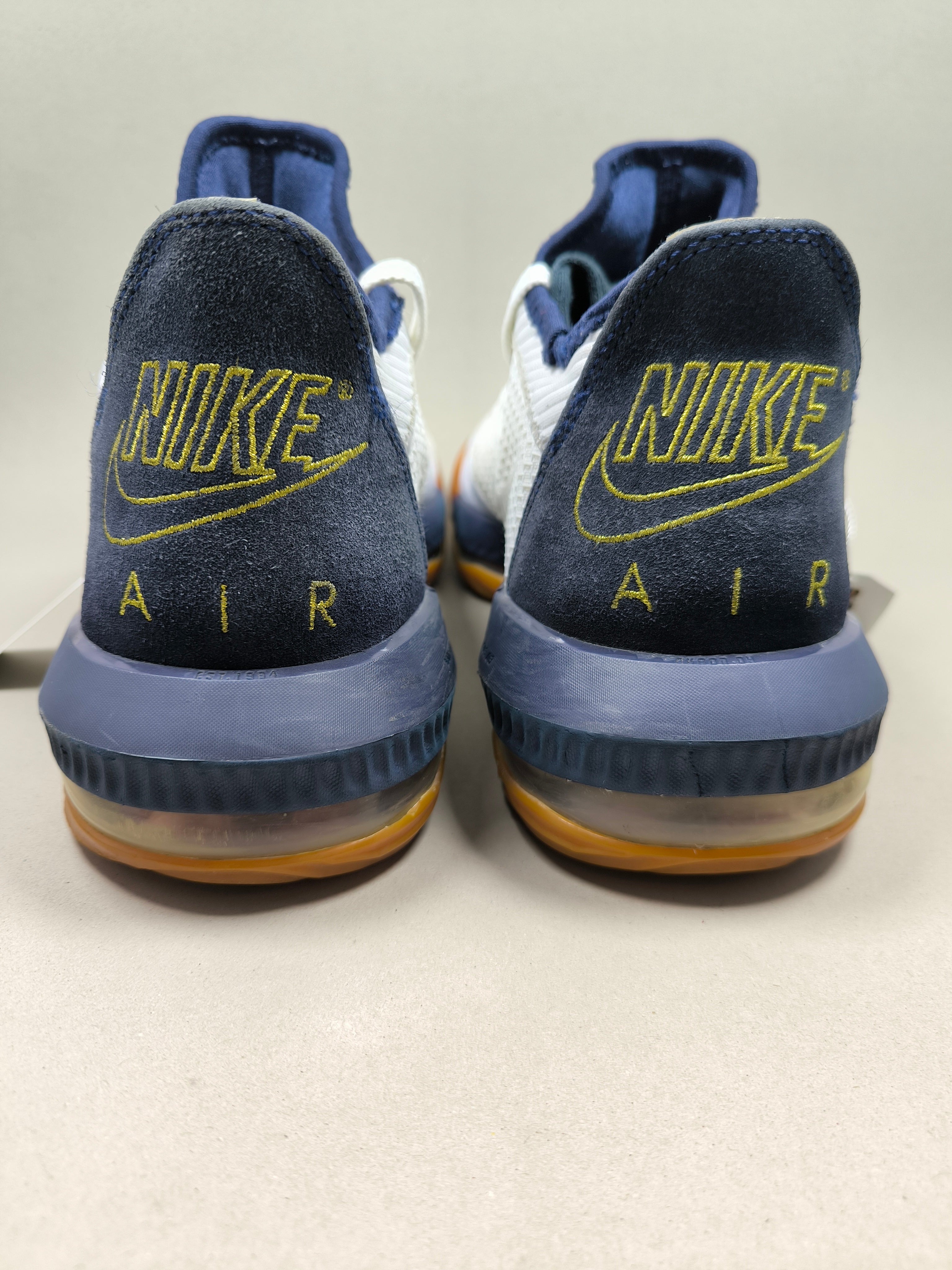 Nike Lebron 16 . Size : EUR  45 | Excellent+