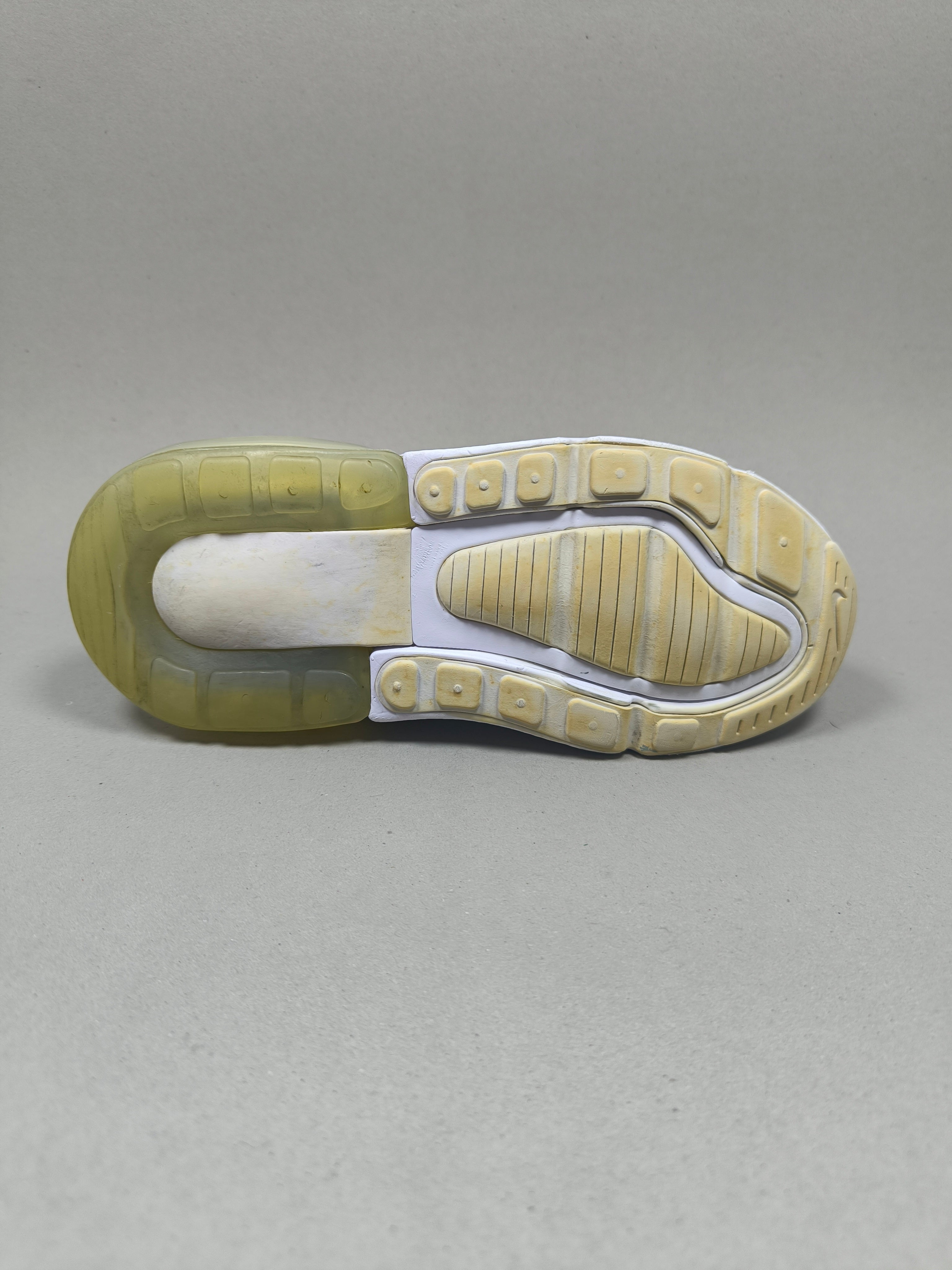 Nike Air Max 270 . Size : EUR  31 | Excellent+