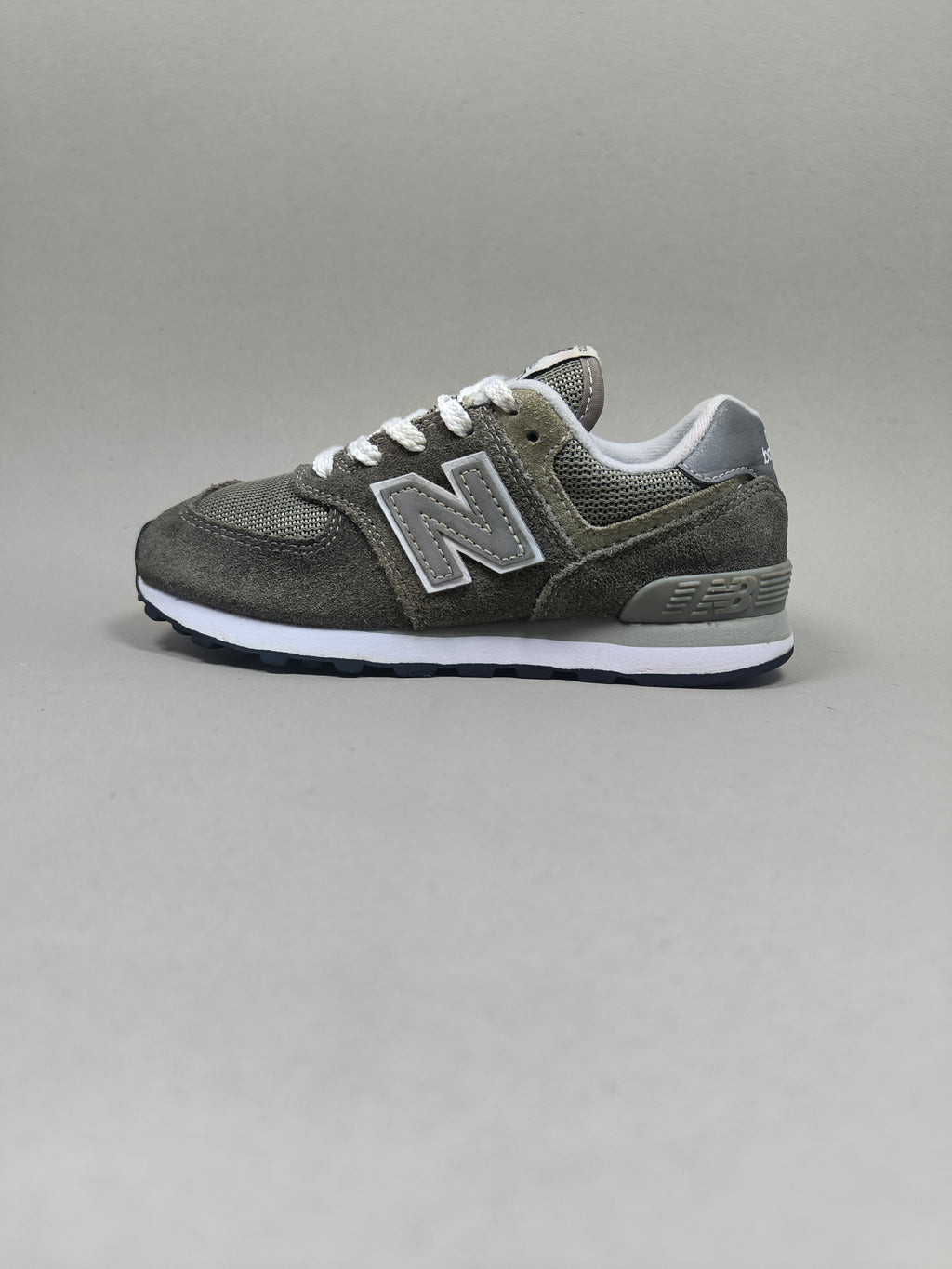 New Balance 574 . Size : EUR  30 | Excellent+