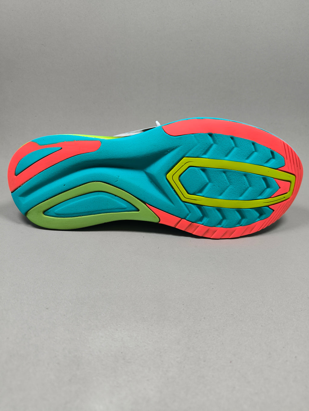 Saucony Endorphin Shift . Size : EUR  44 | Excellent+