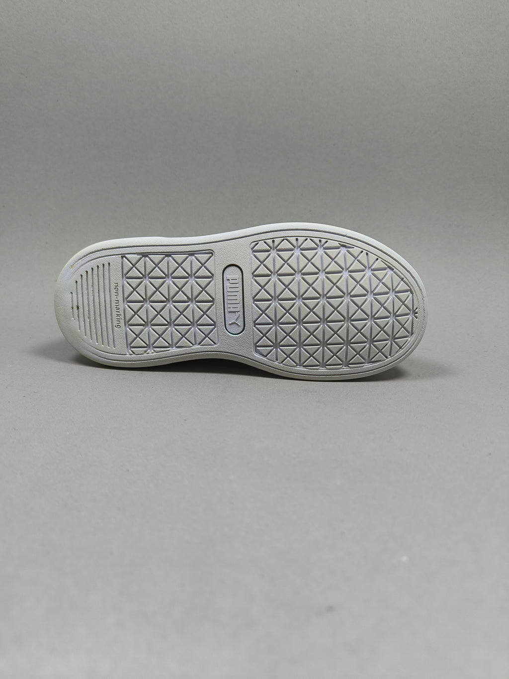 Puma Vikky V2 . Size : EUR  30 | Excellent