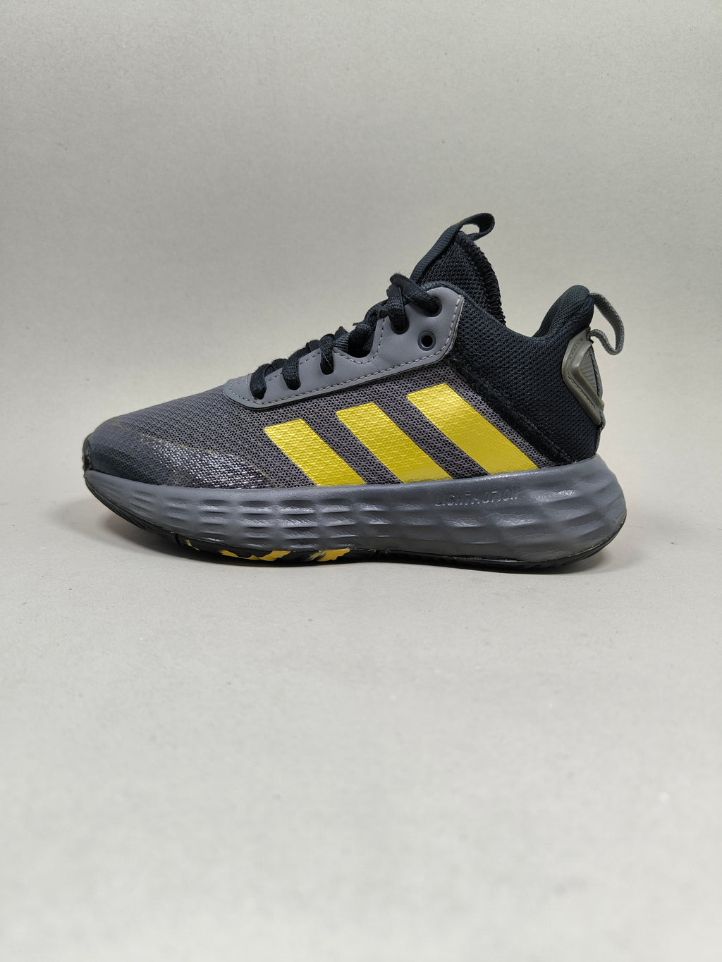 Adidas Own The Game . Size : EUR  31 | Excellent+