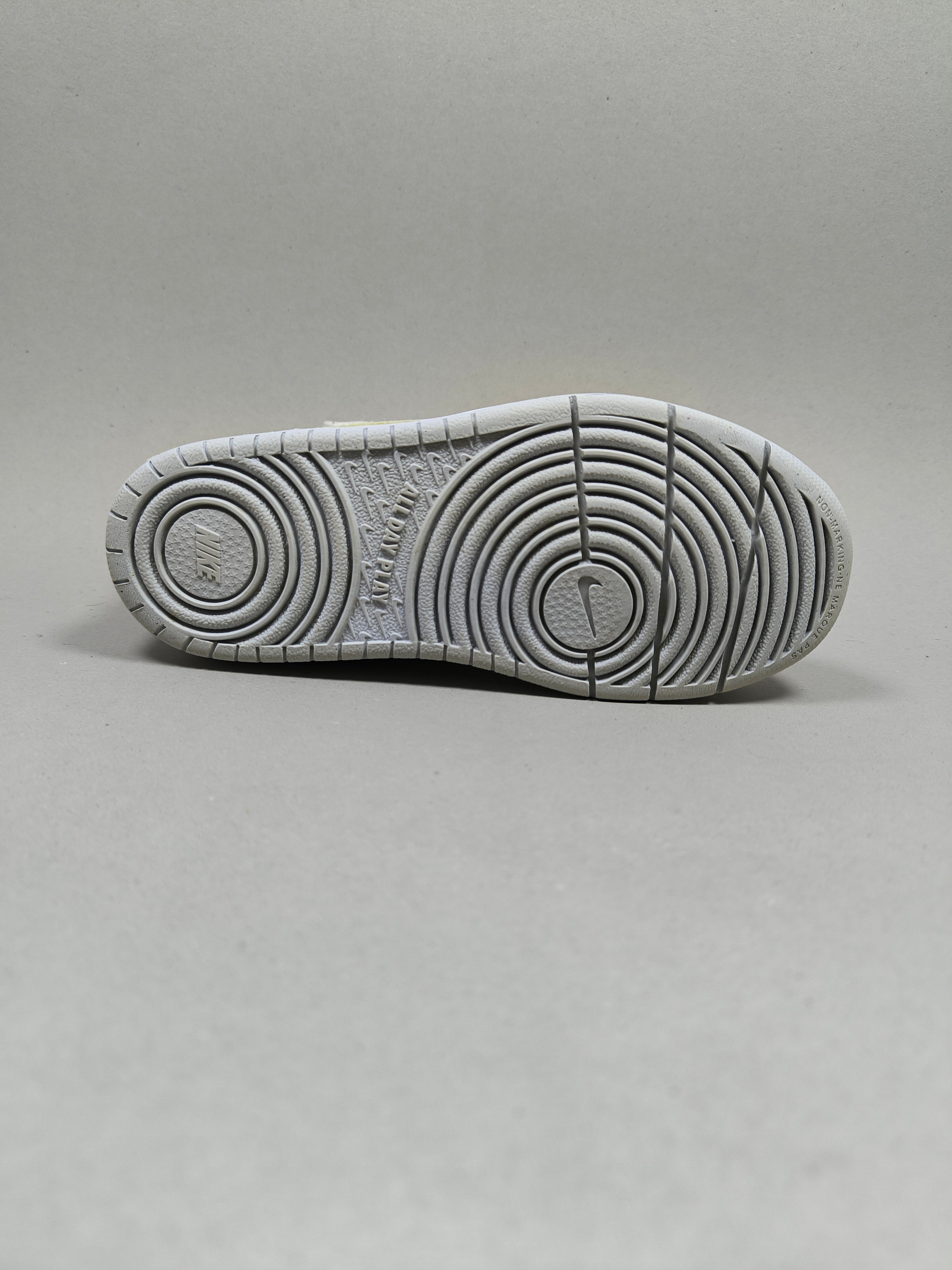 Nike Court Borough . Size : EUR  29 | Excellent+