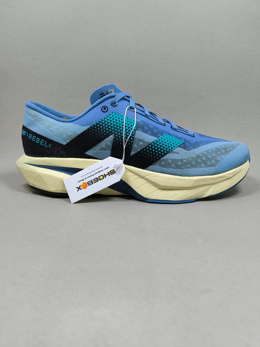 New Balance Fuel Cell Rebel V4 . Size : EUR  44.5 | Premium