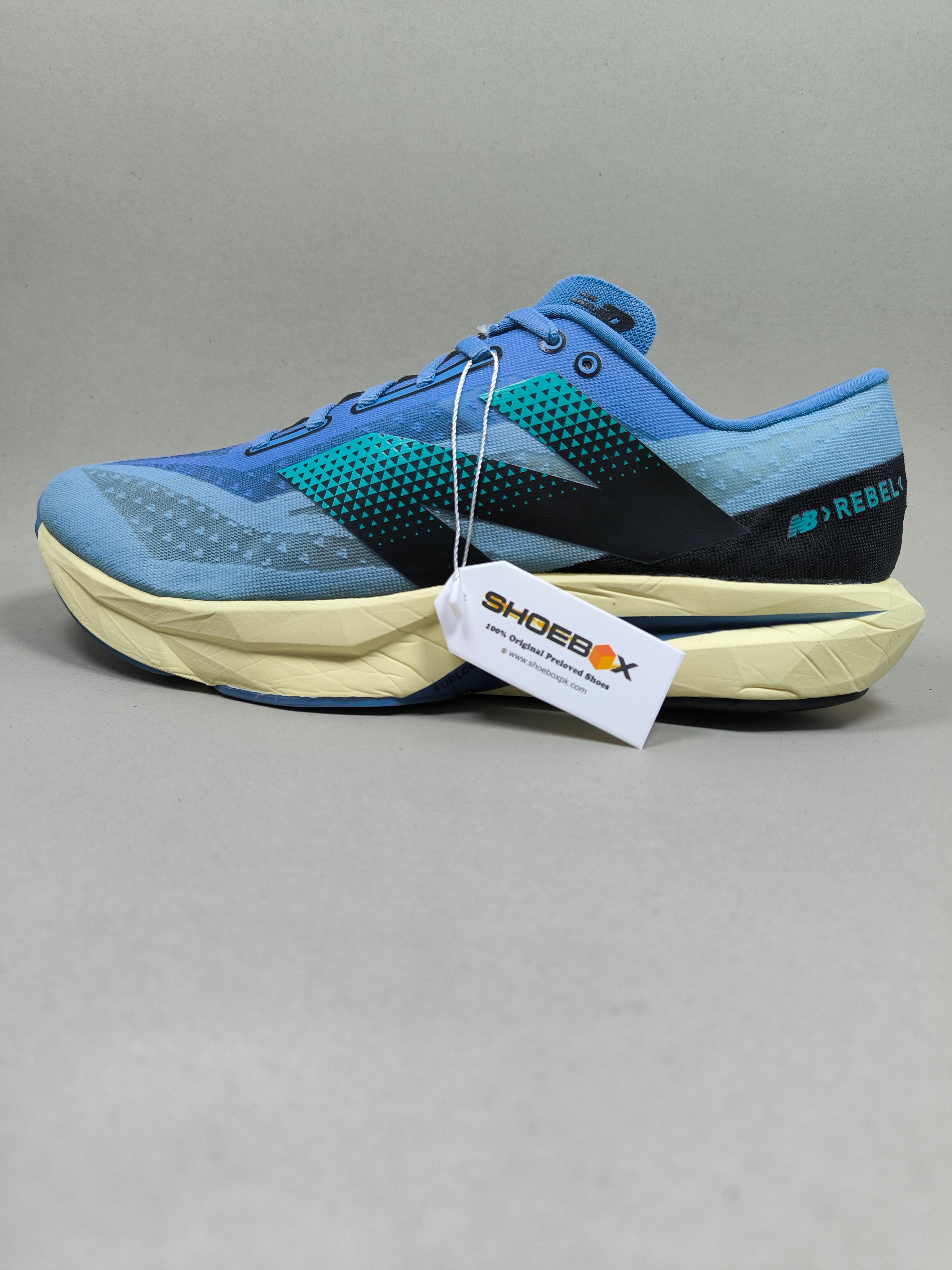 New Balance Fuel Cell Rebel V4 . Size : EUR  44.5 | Premium