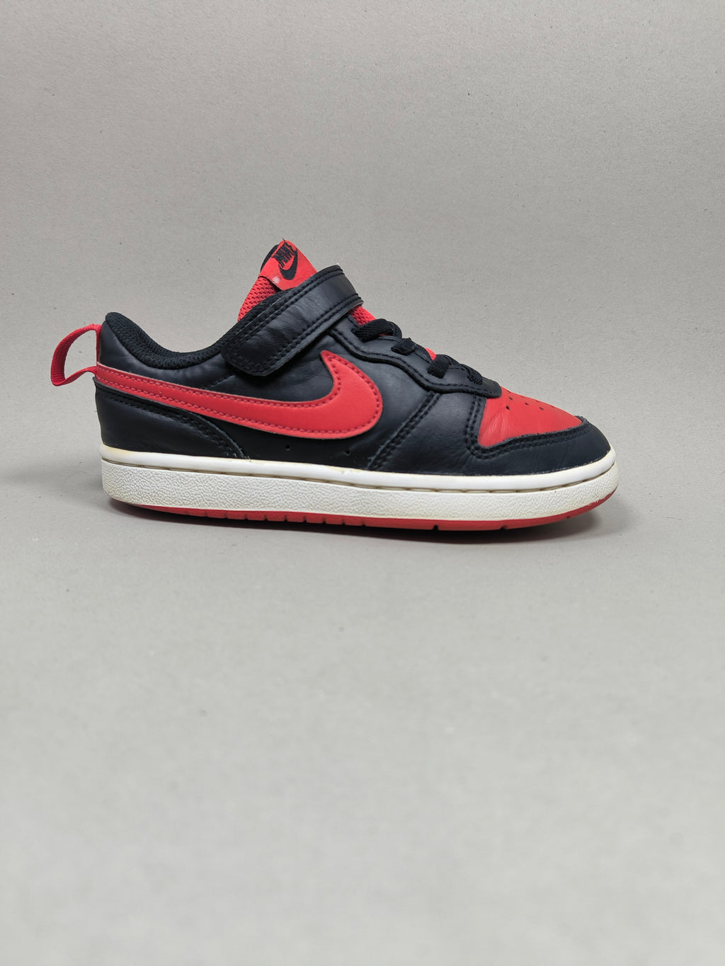 Nike Court Borough . Size : EUR  31 | Excellent