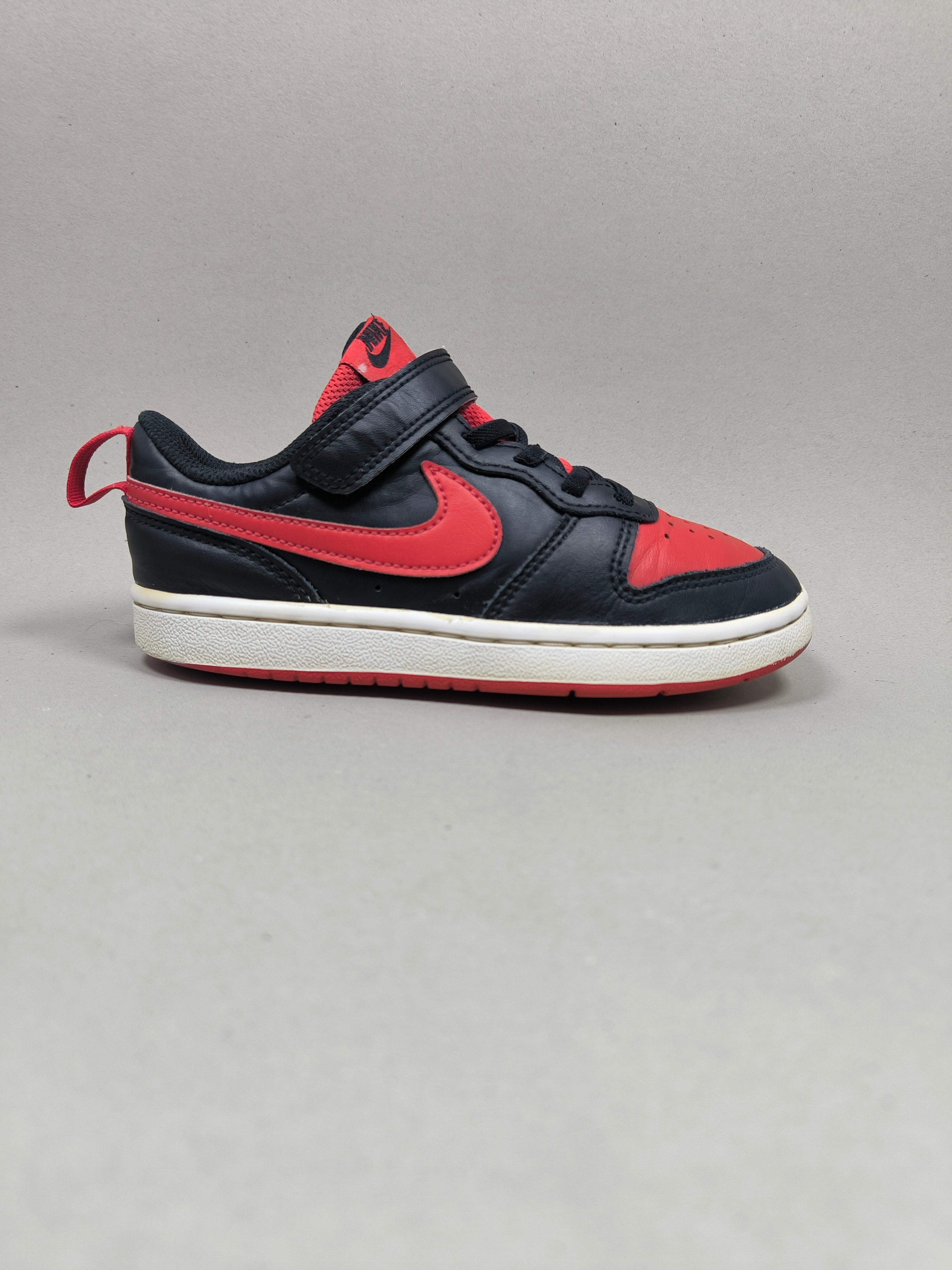 Nike Court Borough . Size : EUR  31 | Excellent